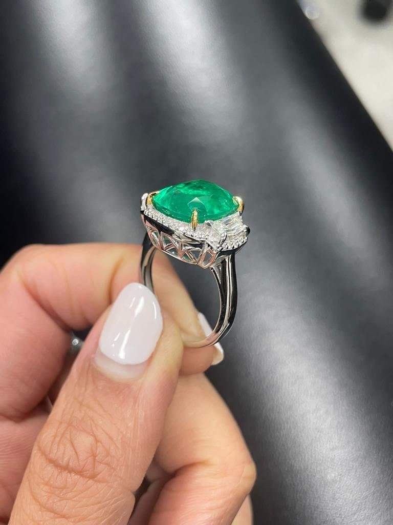 Certified 7.32 Carat Colombian Emerald and Diamond Three Stone Engagement Ring 2