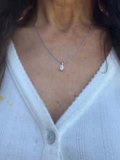 Pendentif et chaîne en or 14 carats certifié 0,74 ct de diamant naturel ovale VS 2-H