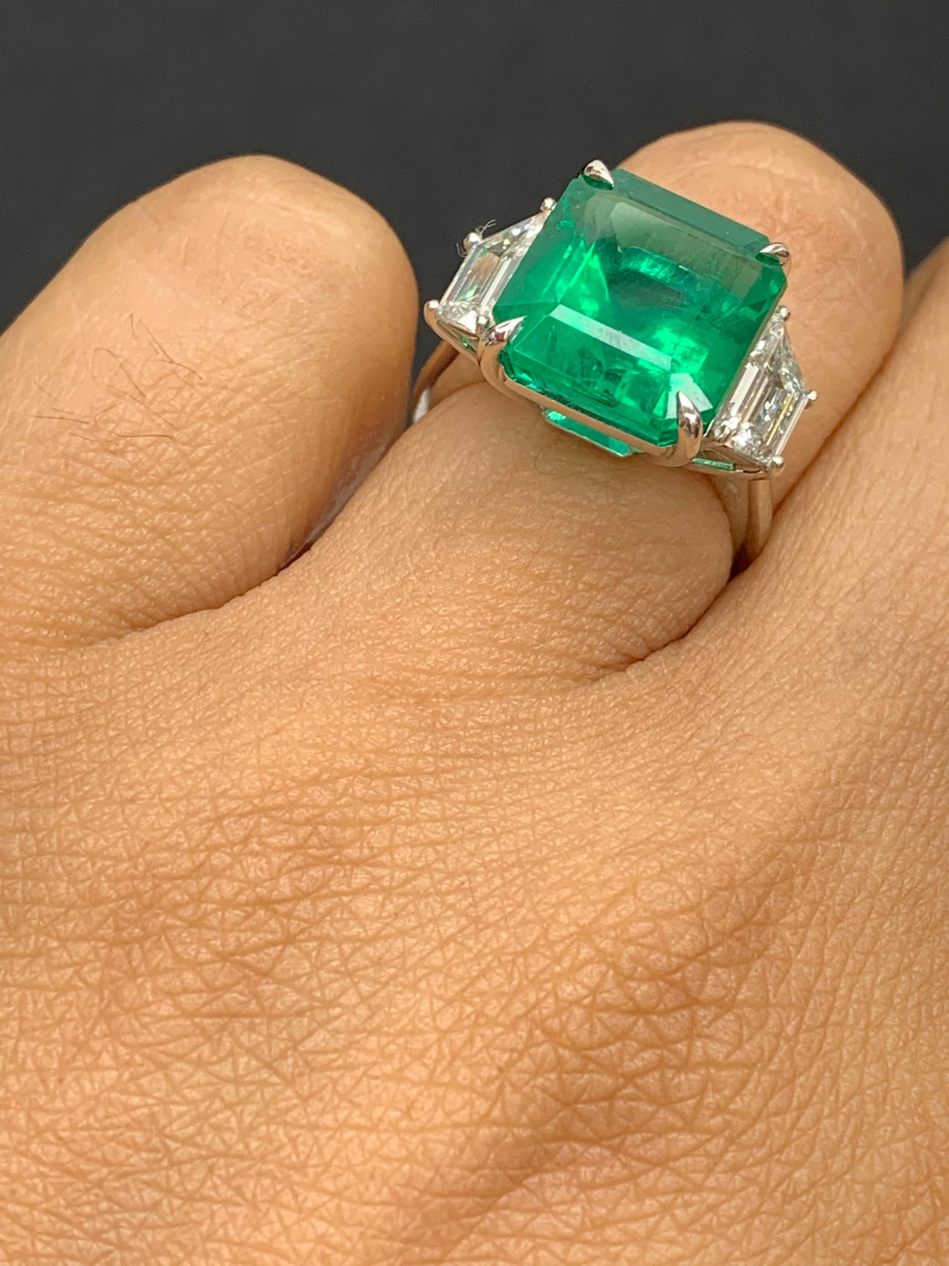 Certified 7.47 Carat Emerald Cut Emerald & Diamond Engagement Ring in Platinum For Sale 1