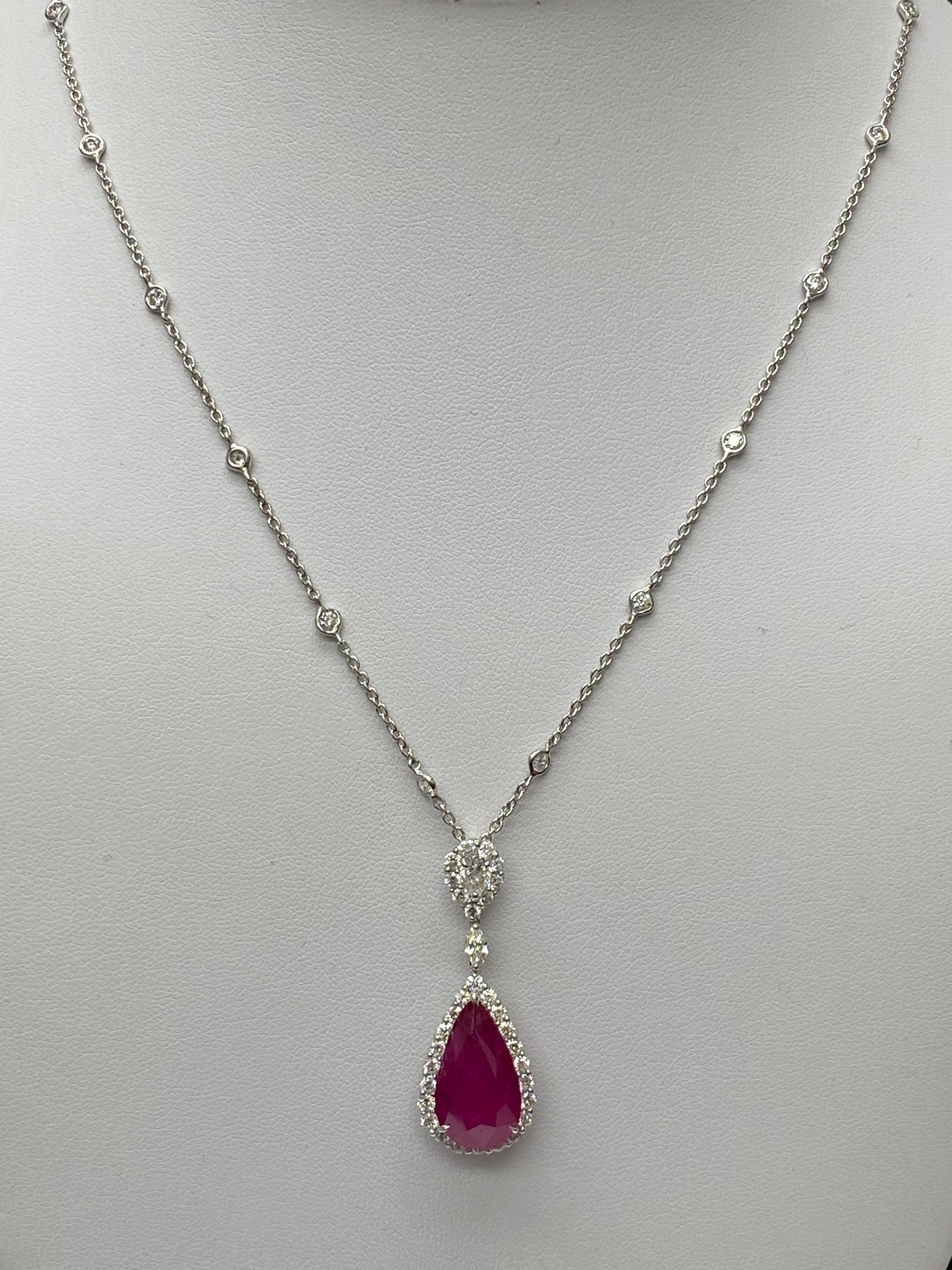 CERTIFIED 7.52 Carat Pear shape Burma Ruby Diamond Drop Necklace in 18K Gold en vente 5