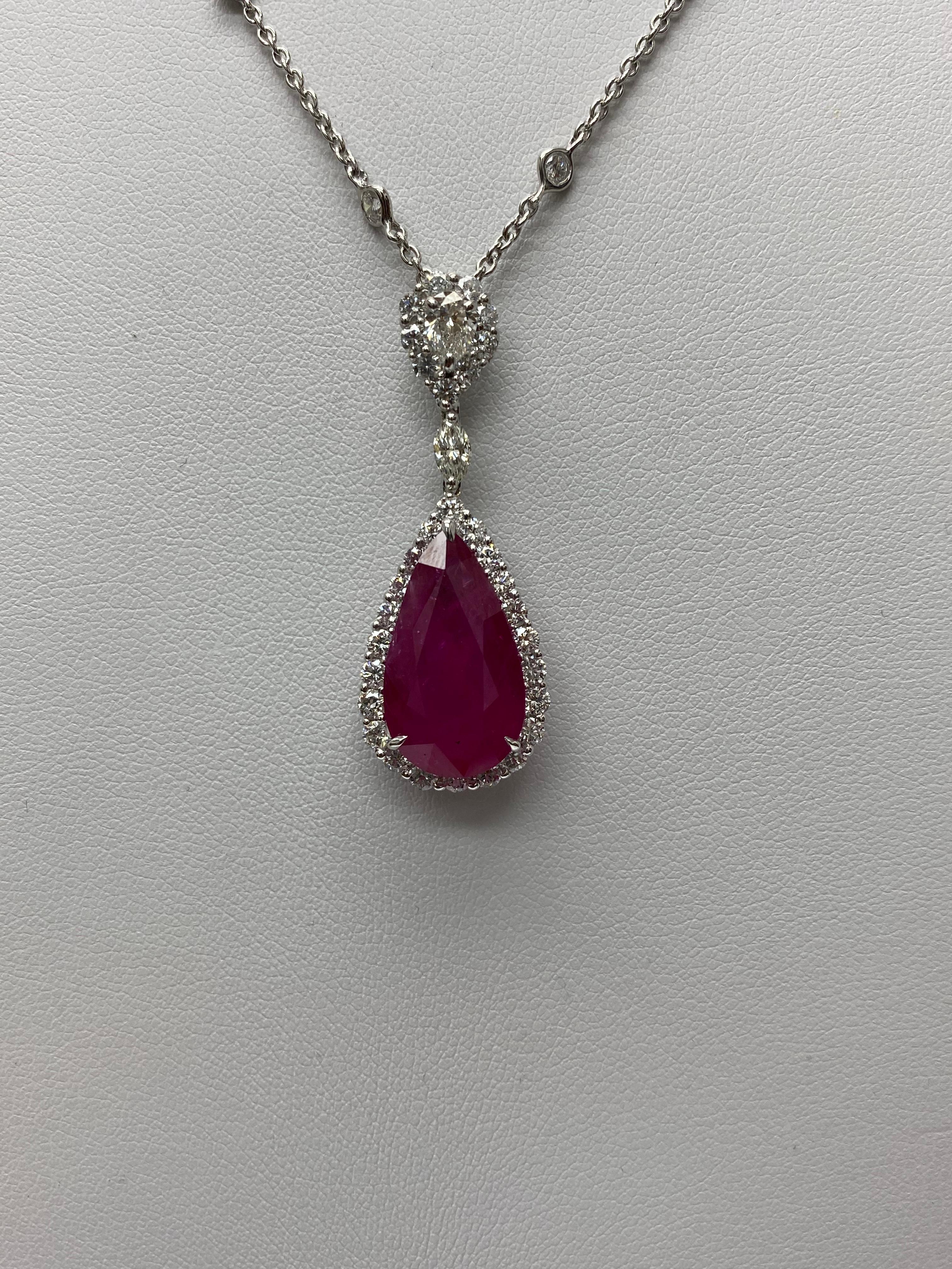 CERTIFIED 7.52 Carat Pear shape Burma Ruby Diamond Drop Necklace in 18K Gold en vente 6
