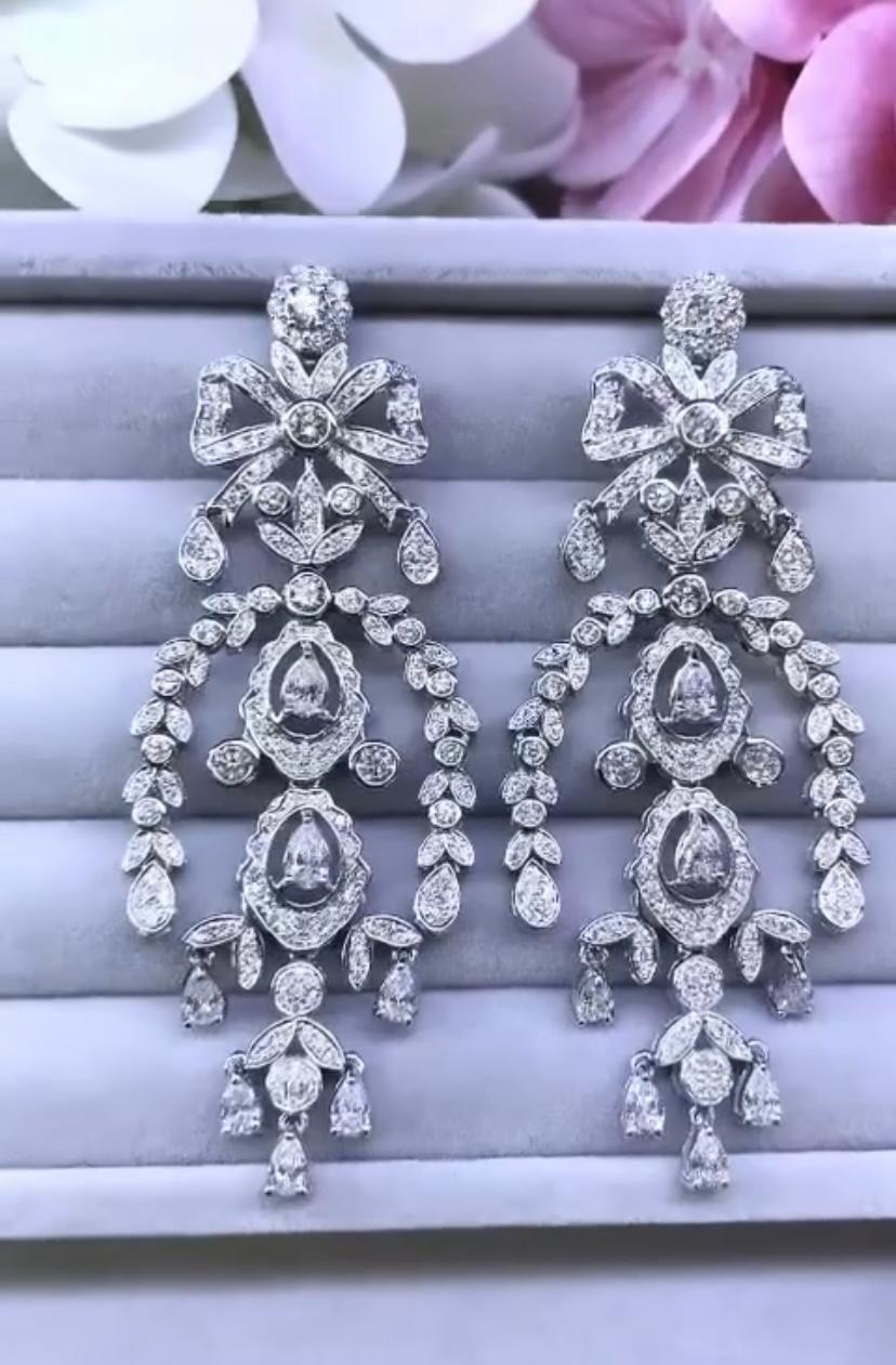 Certified 7.70 Carats Natural Diamonds 18k Gold Earrings  In New Condition For Sale In Massafra, IT