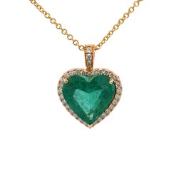 Certified 7.96 Carat Zambian Heart-Shaped Emerald Diamond Halo Necklace 18K Gold