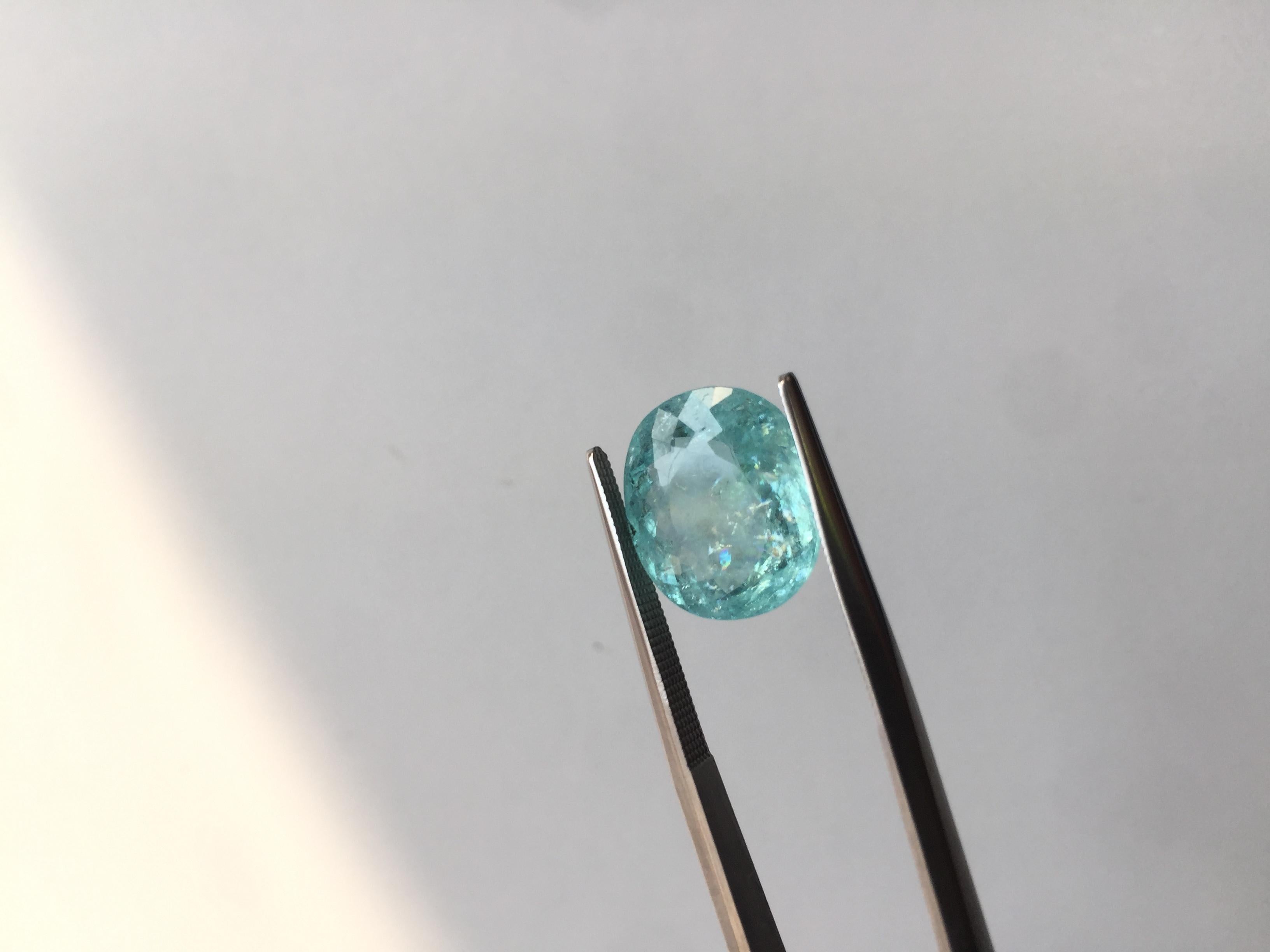 Women's or Men's Certified 7.96 Carats Paraiba Tourmaline Oval Cut Stone for Fine Jewellery For Sale