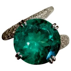 Certified 8.09 Colombian Emerald Diamond Ring 18 Carat White Gold