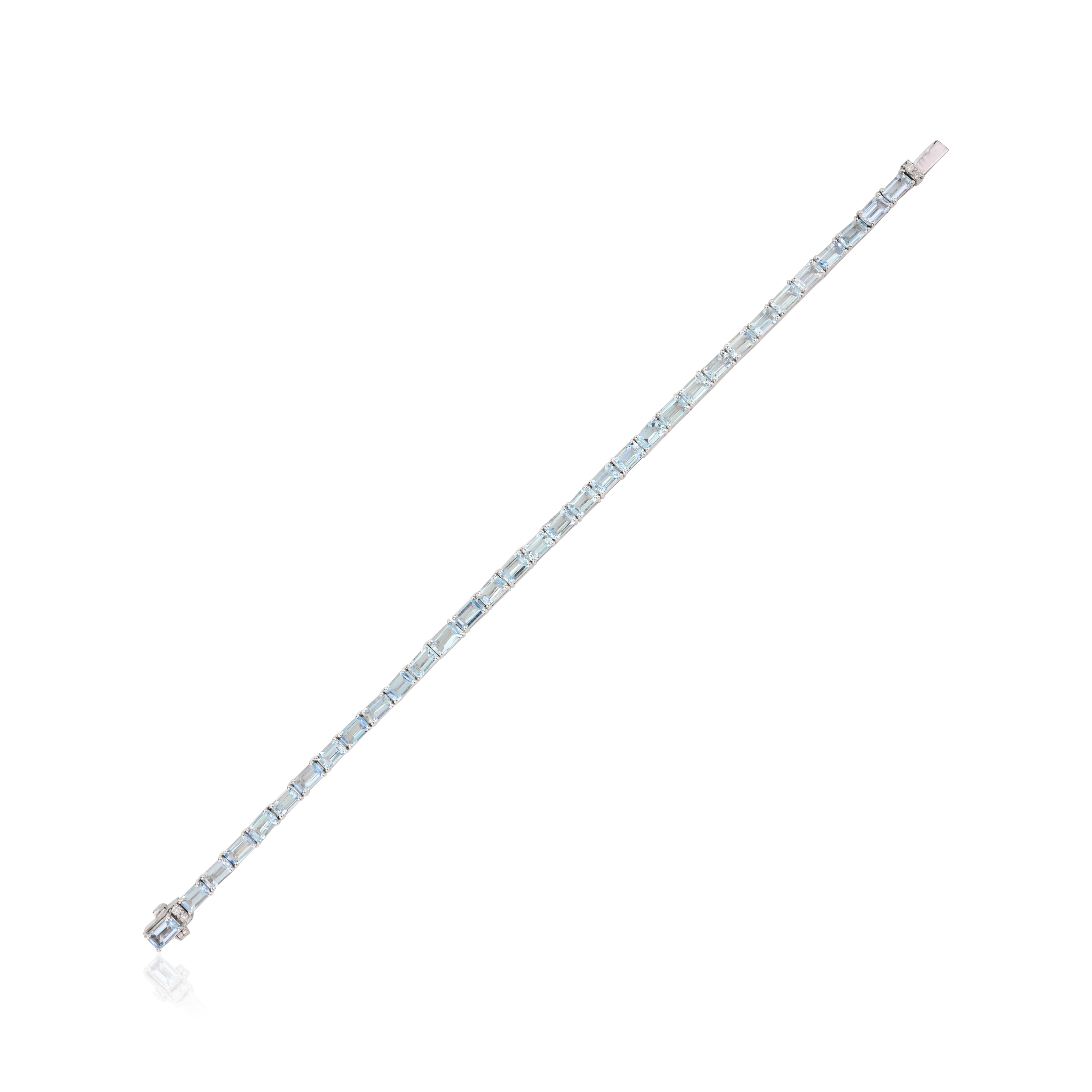 Pulsera de tenis de aguamarina baguette certificada de 8,3 quilates en oro blanco macizo de 18 quilates en venta 1