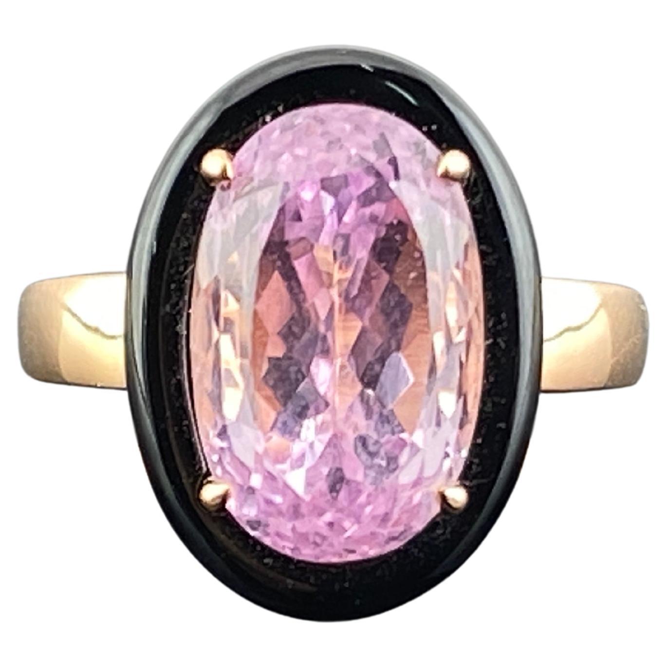 Certified 8.30 Carat Kunzite and Black Onyx Engagement Ring For Sale