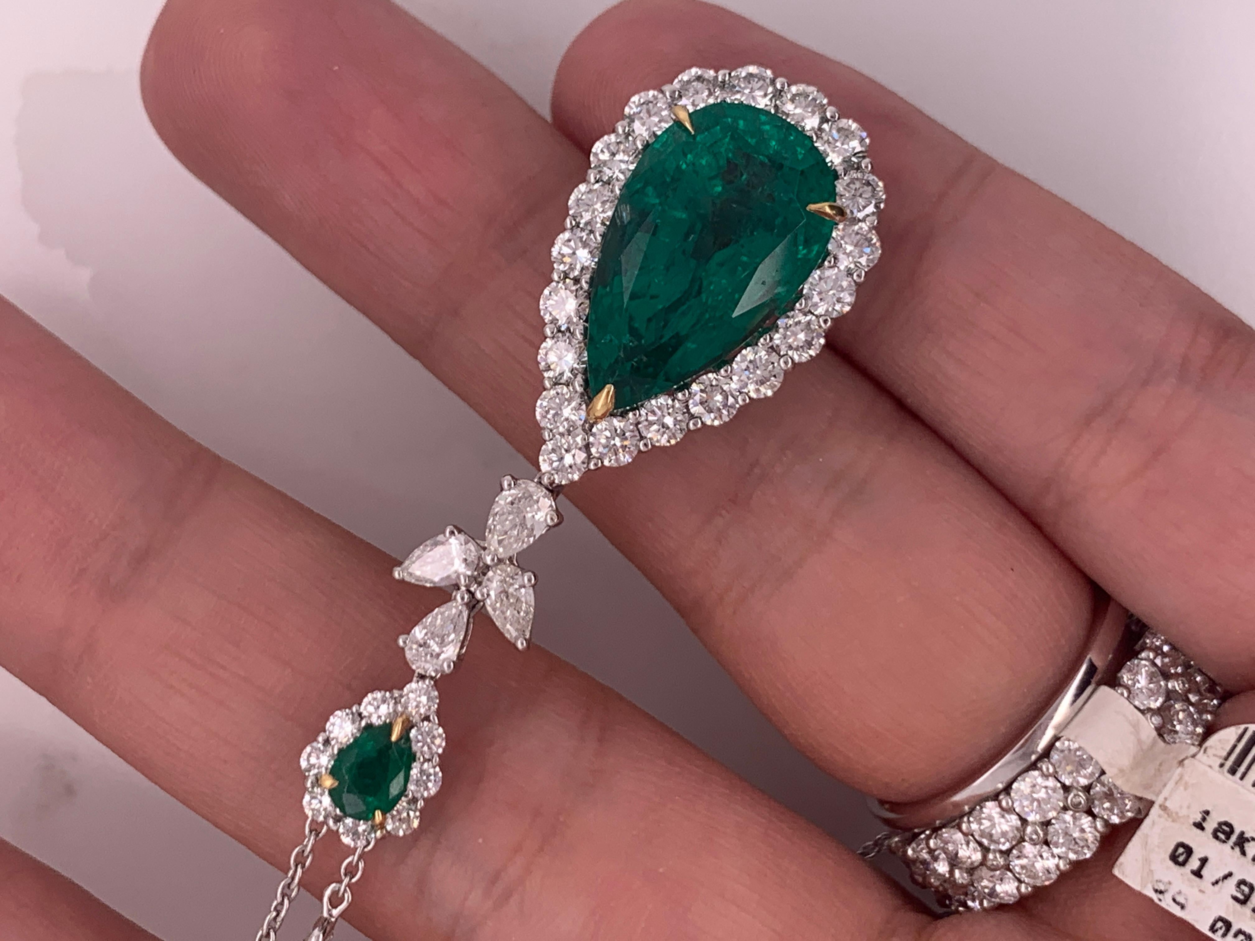 Diana M. Certified 8.58 Carat Green Emerald Pendant For Sale 1