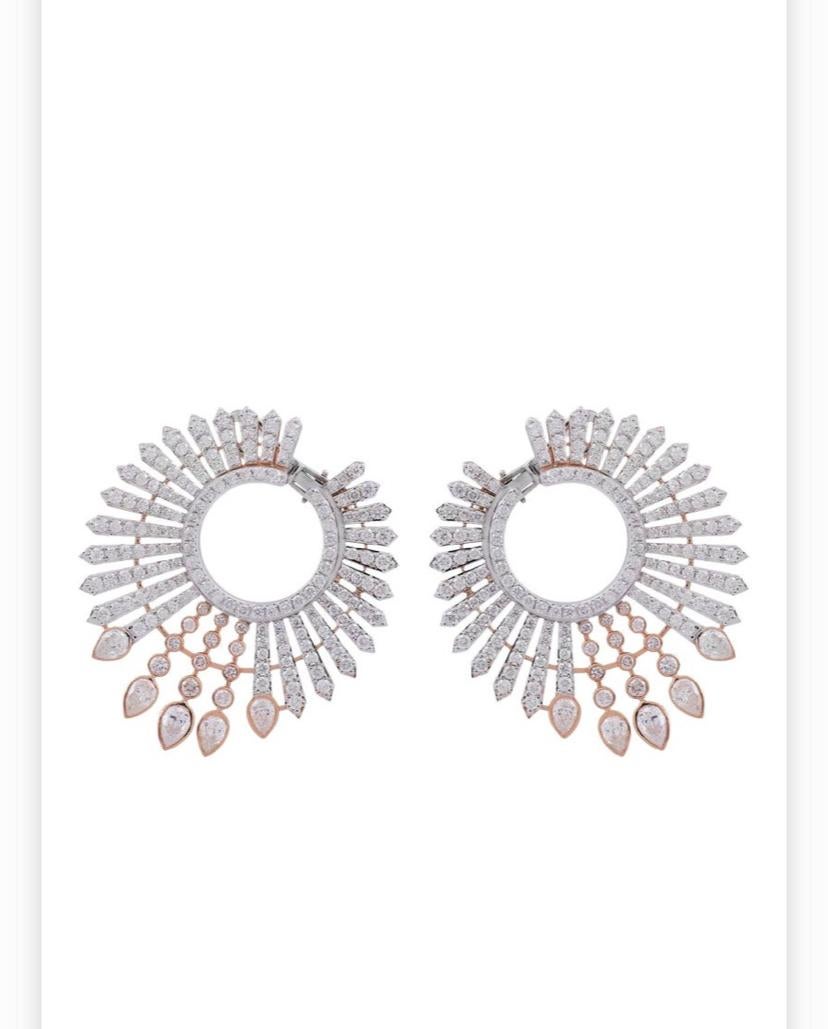 Certificato 8,66 Carati  Orecchini con diamanti in oro 18 carati in vendita 1