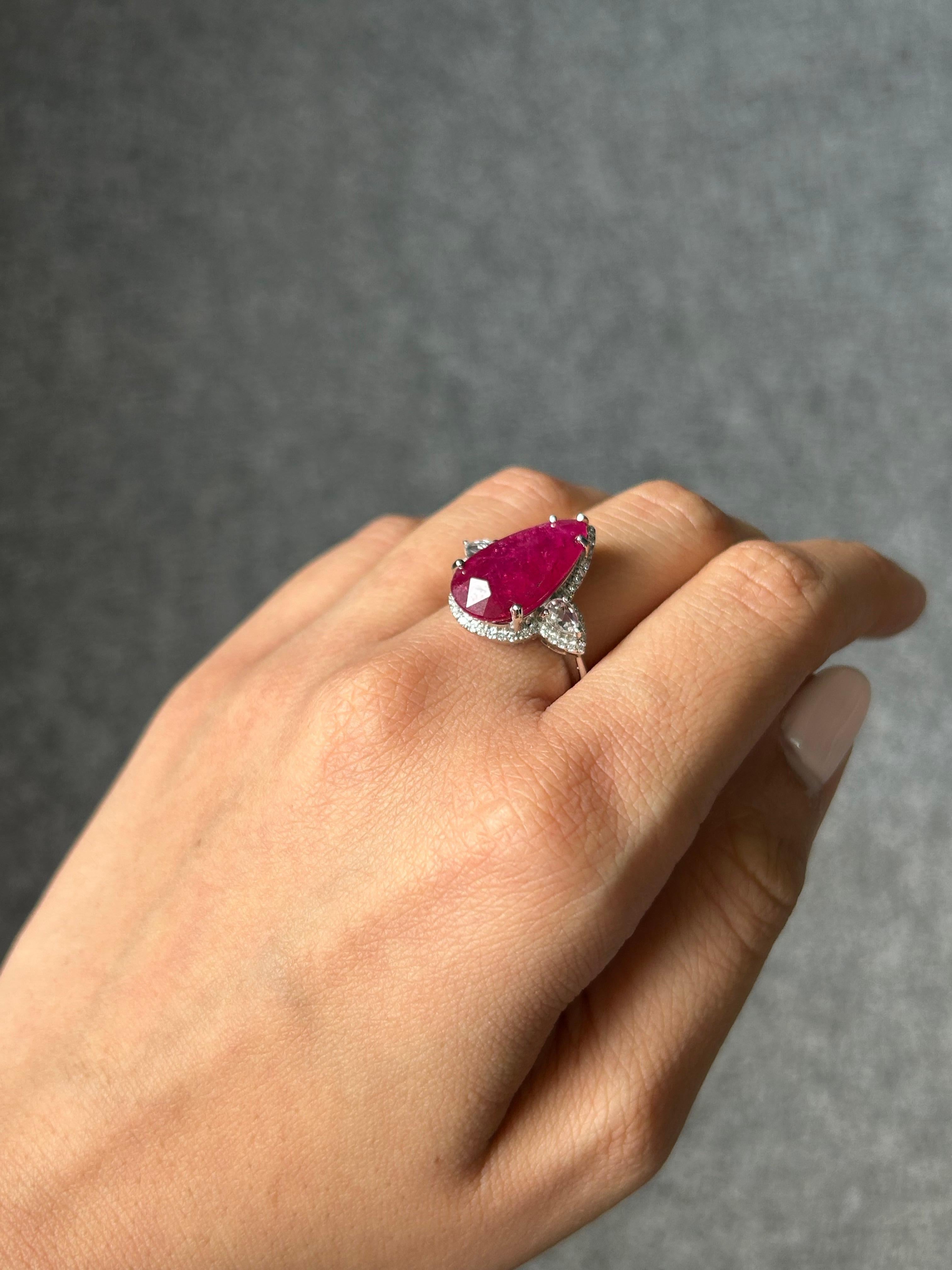 Certified 8.8 Carat Ruby and Diamond Three Stone Engagement Ring For Sale 3