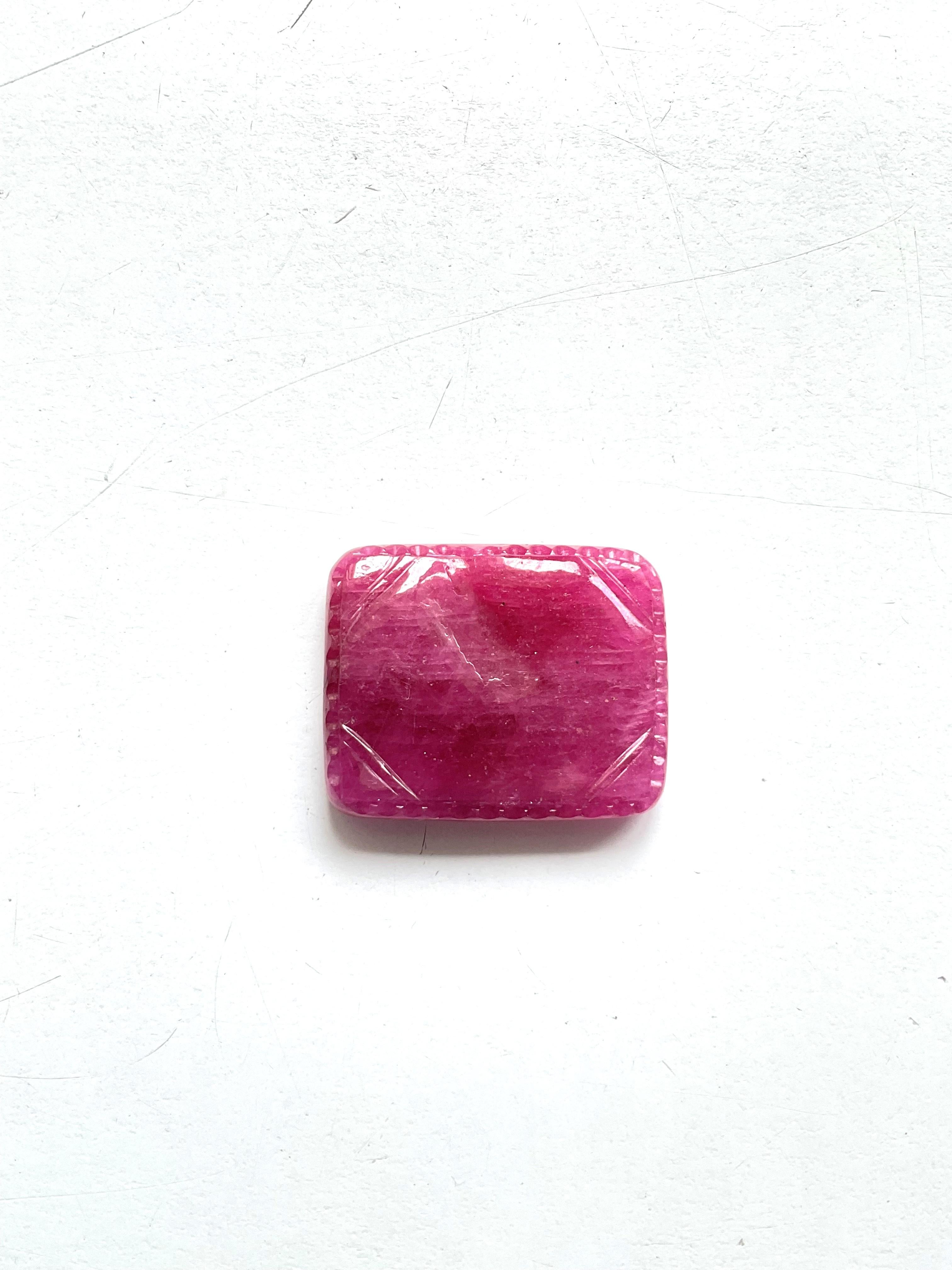 Certified 89.35 Carats Ruby Mozambique Carved Specimen Heated Natural Gemstone In New Condition For Sale In Jaipur, RJ