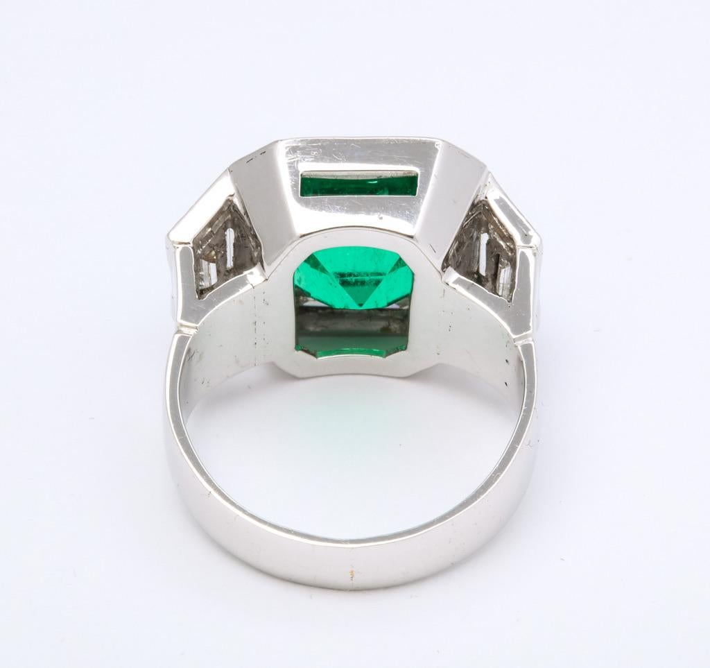 Certified 9 Carat Colombian Emerald and Diamond Italian Ring 1