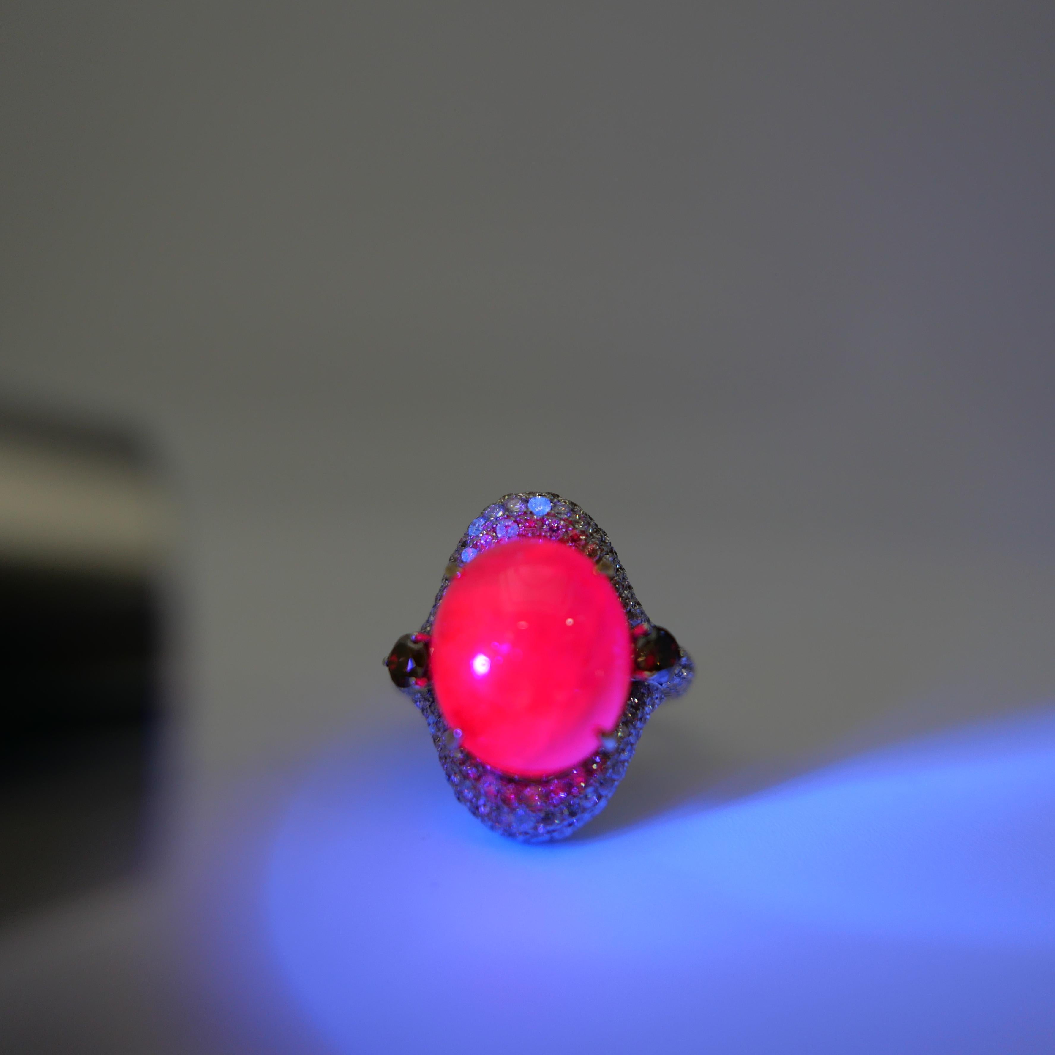 Certified 9 Carat No Heat Pinkish Red Ruby & Fancy Cognac Diamond Cocktail Ring In New Condition For Sale In Hong Kong, HK