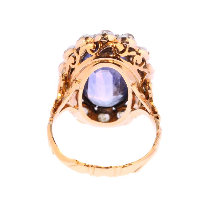 Certified 9.35 carat Sapphire and Diamond Antique 18 Karat Gold Engagement Ring 3