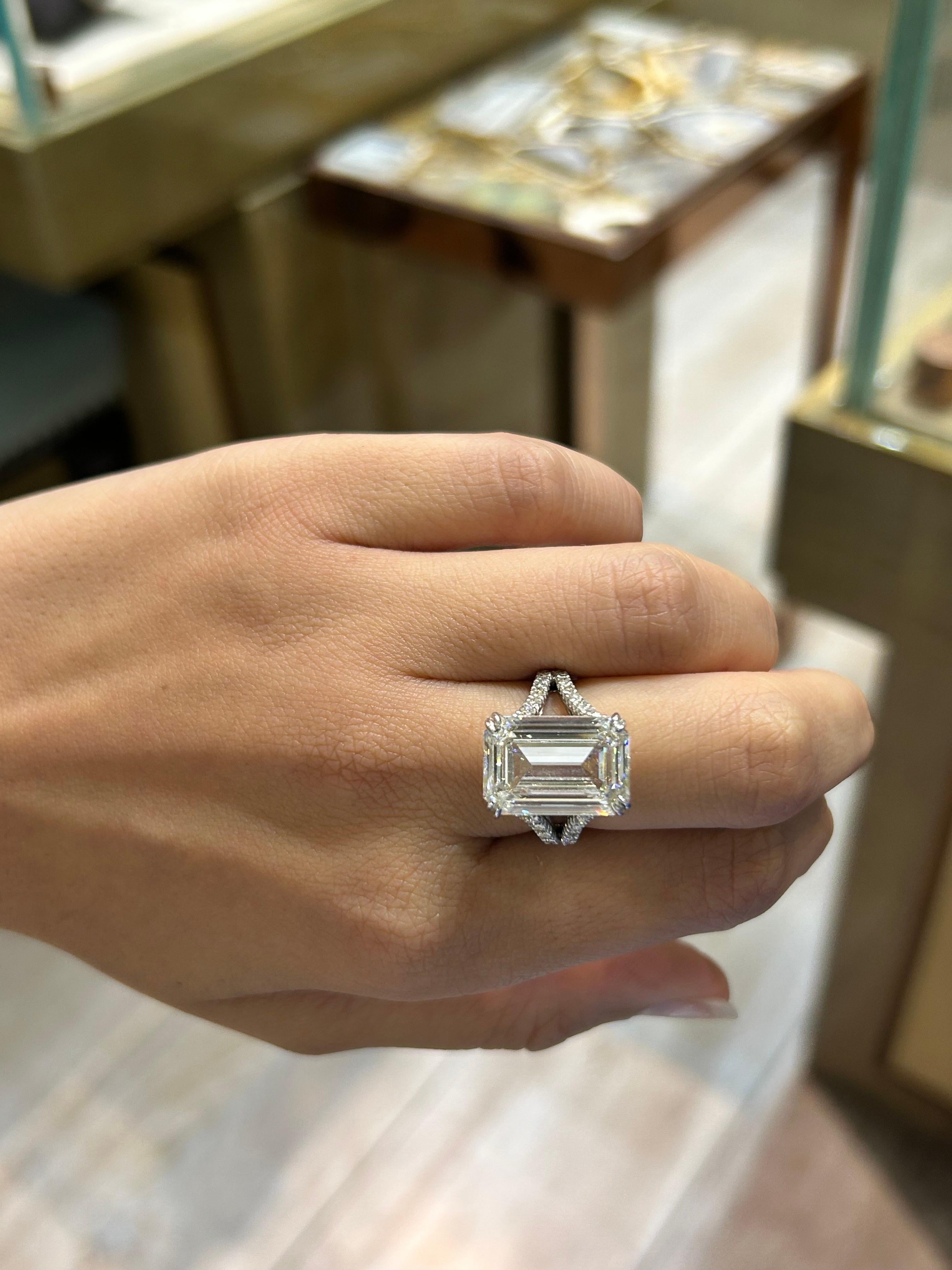 Certified 9.40 Carat H VVS2 Emerald Cut Diamond Engagement Ring For Sale 2