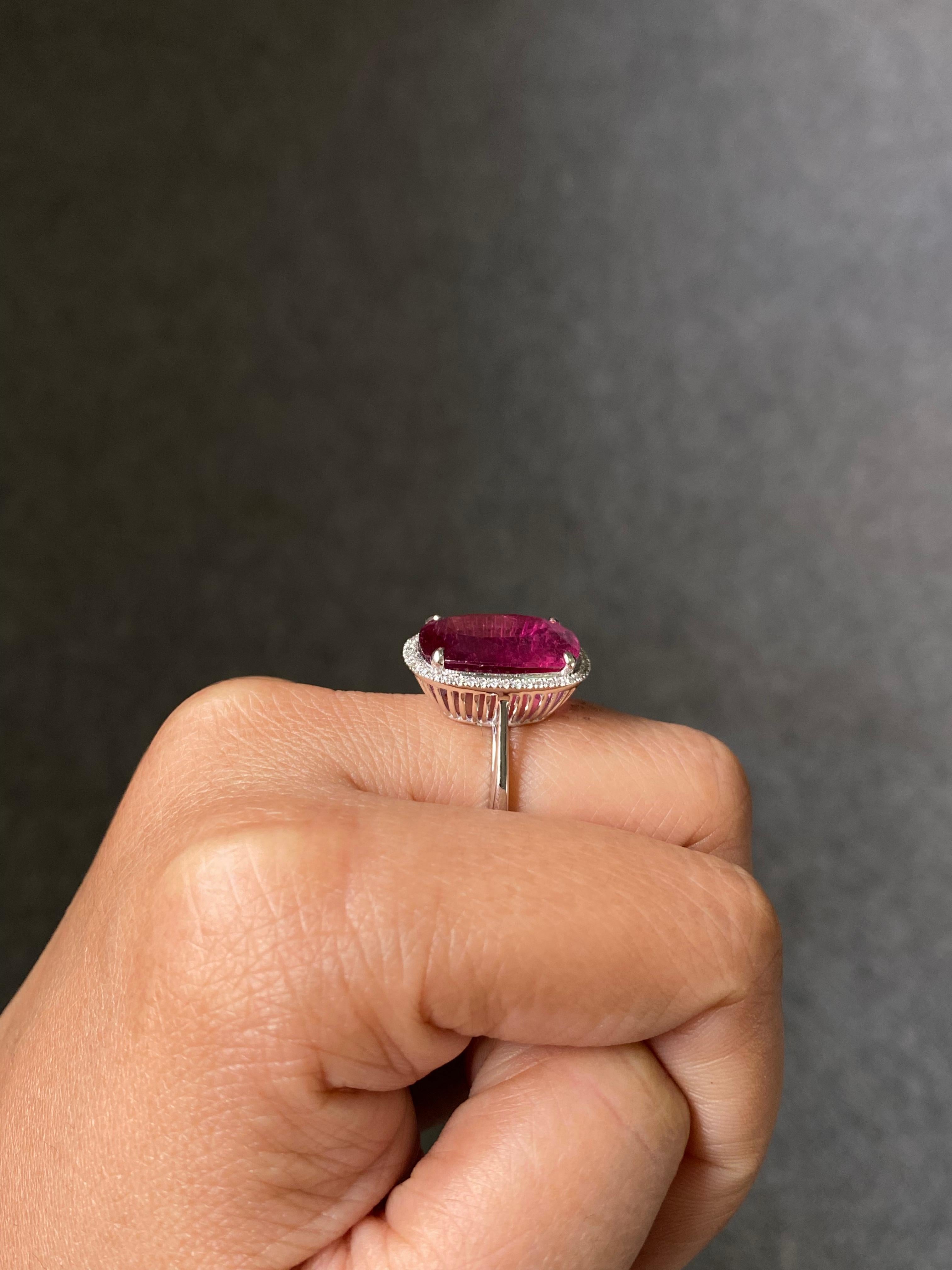 Certified 9.40 Carat Rubelite Tourmaline and Diamond Cocktail Engagement Ring For Sale 2