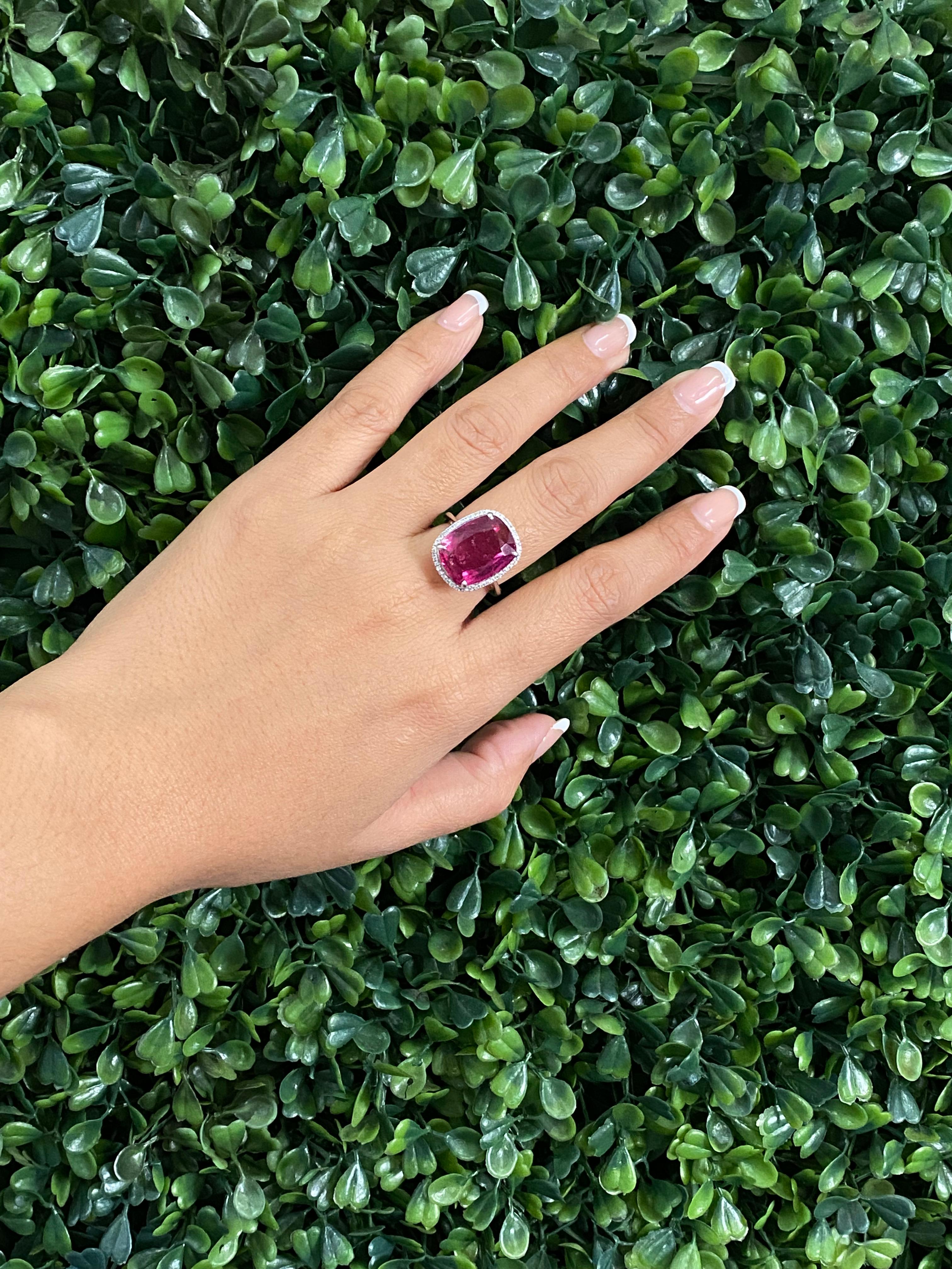 Certified 9.40 Carat Rubelite Tourmaline and Diamond Cocktail Engagement Ring For Sale 3