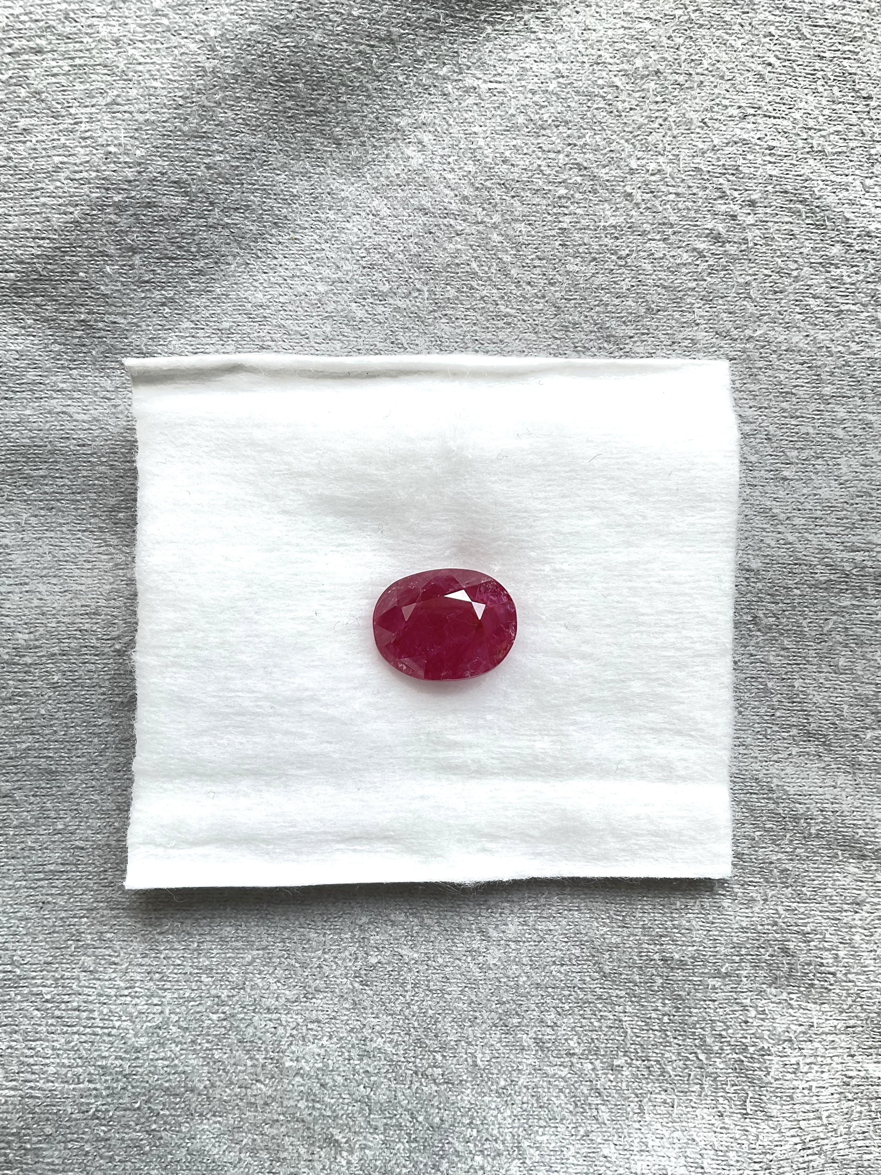 Certified 9.51 Carats No Heat Burmese Ruby Oval Faceted Cutstone Natural Gem In New Condition For Sale In Jaipur, RJ