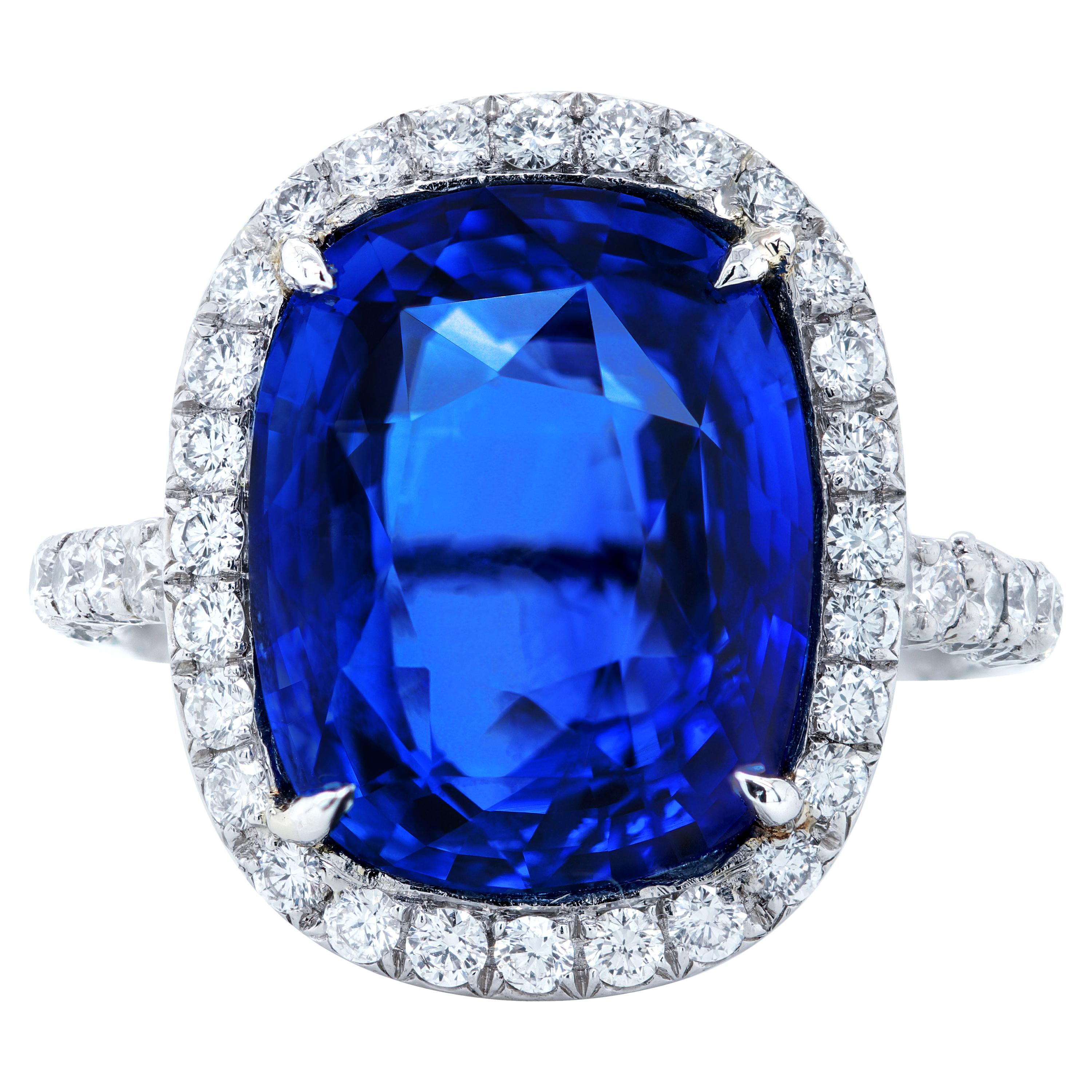 Certified 9.55 Carat Royal Blue Sapphire Diamond Ring For Sale at 1stDibs