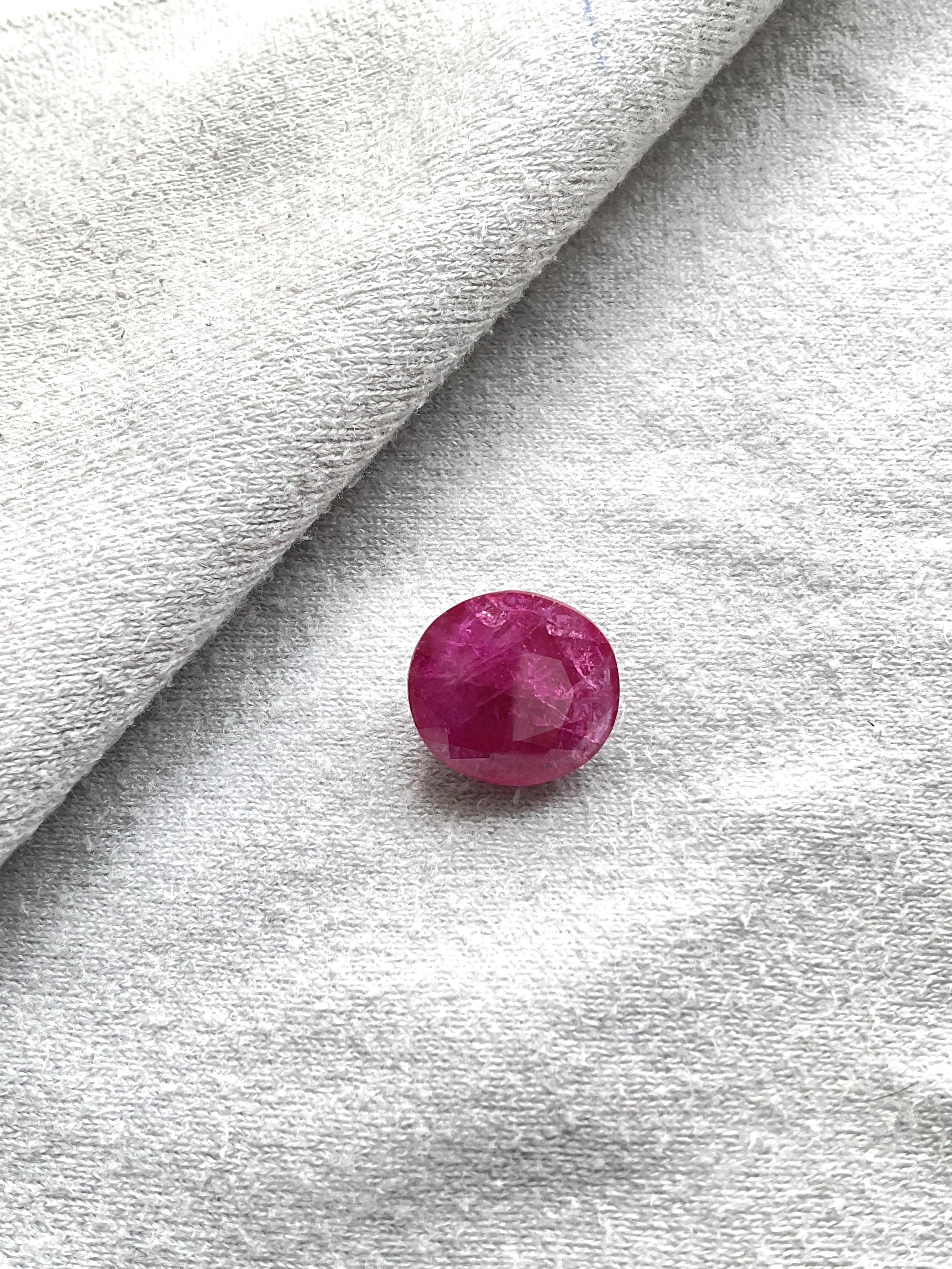 Rare Burmese Myanmar ruby no heat no treatment
Shape: Roundish Oval
Weight: 9.55 Carats
Size: 10x9 MM
Pieces: 1
Shape: Faceted round Cut stone