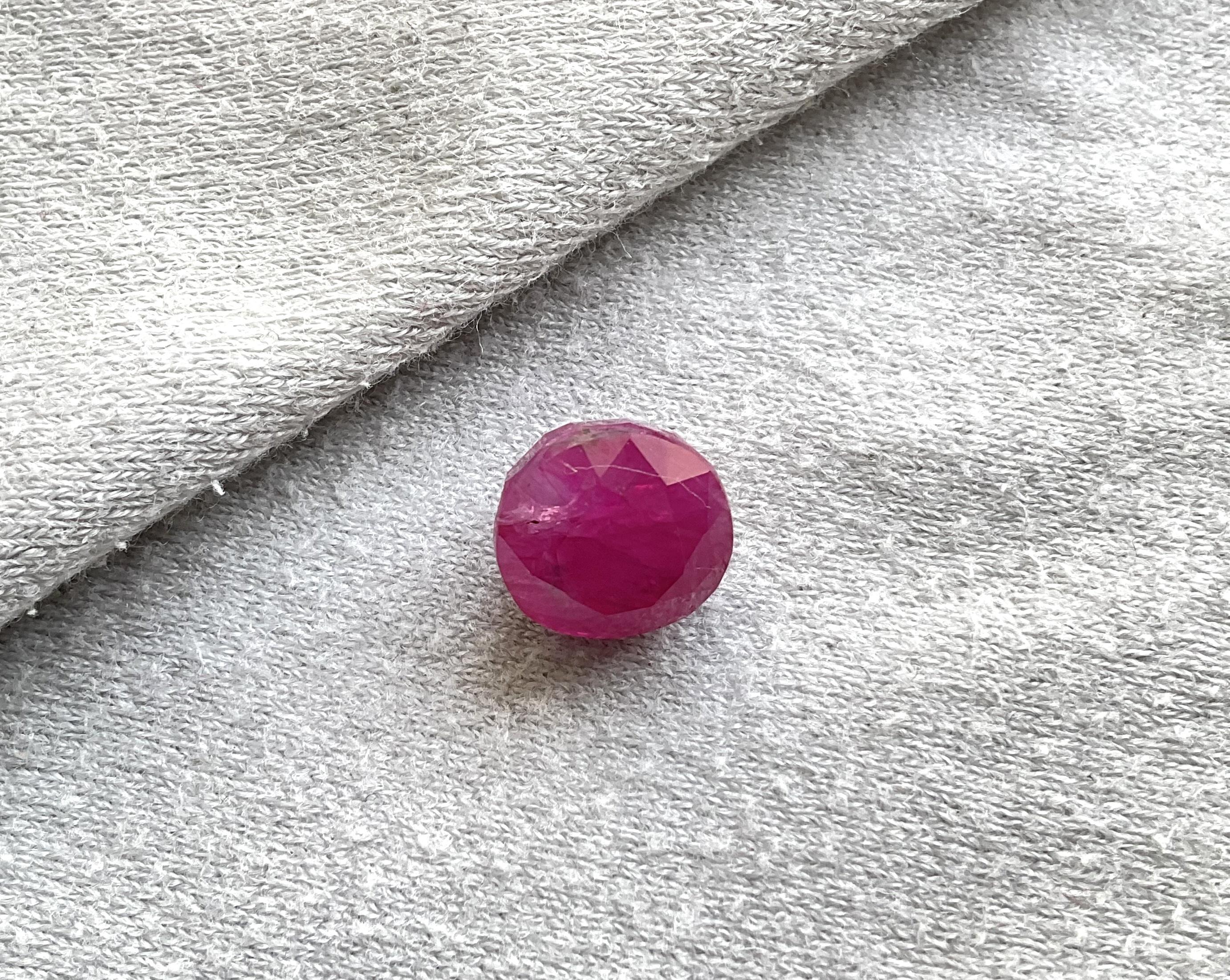Rare Burmese Myanmar ruby no heat no treatment
Weight: 9.58 Carats
Size: 11X9 MM
Pieces: 1
Shape: Faceted Round Cut stone