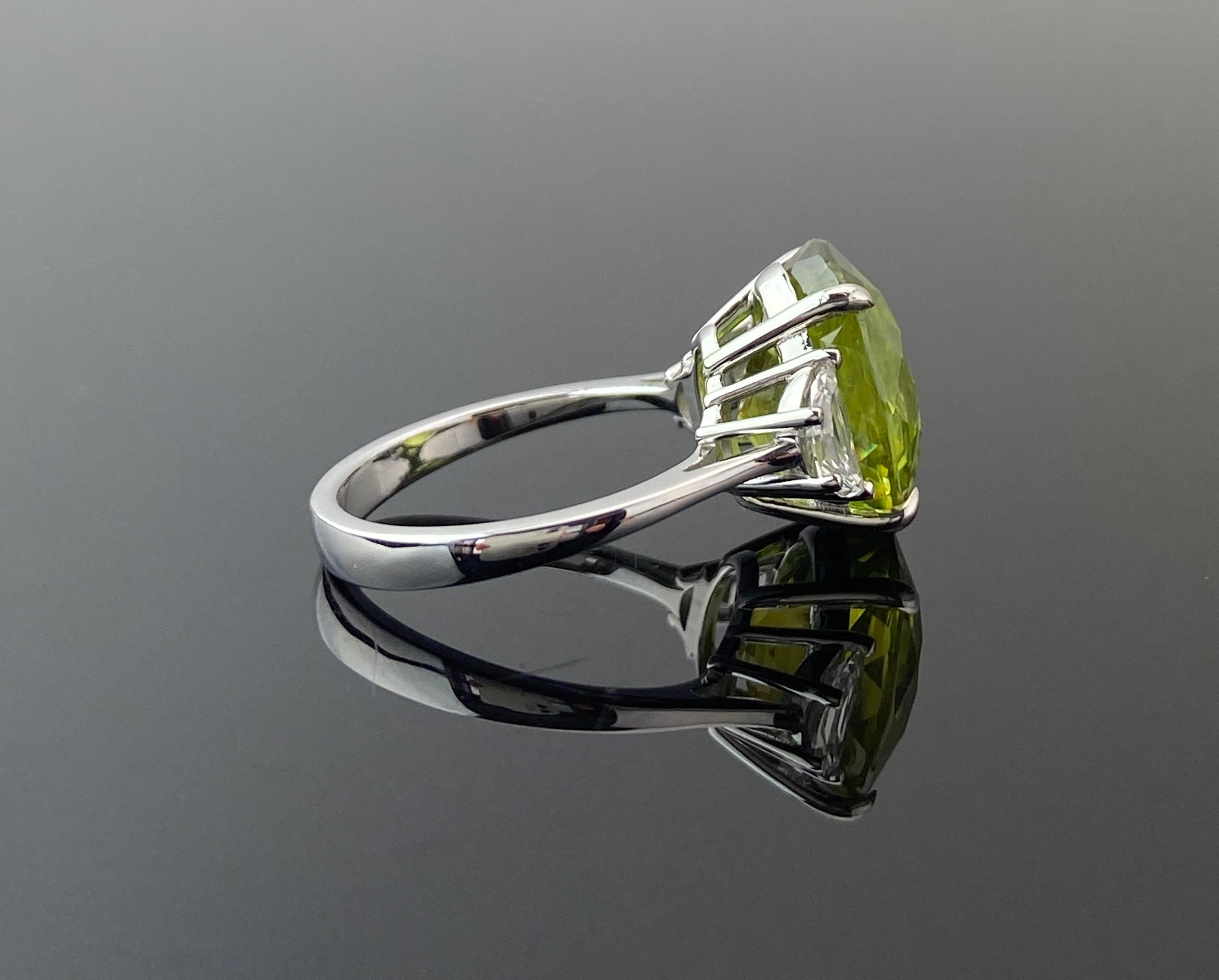 Moderne Bague de fiançailles cocktail à trois pierres en sphène et diamant de 9,59 carats certifié en vente