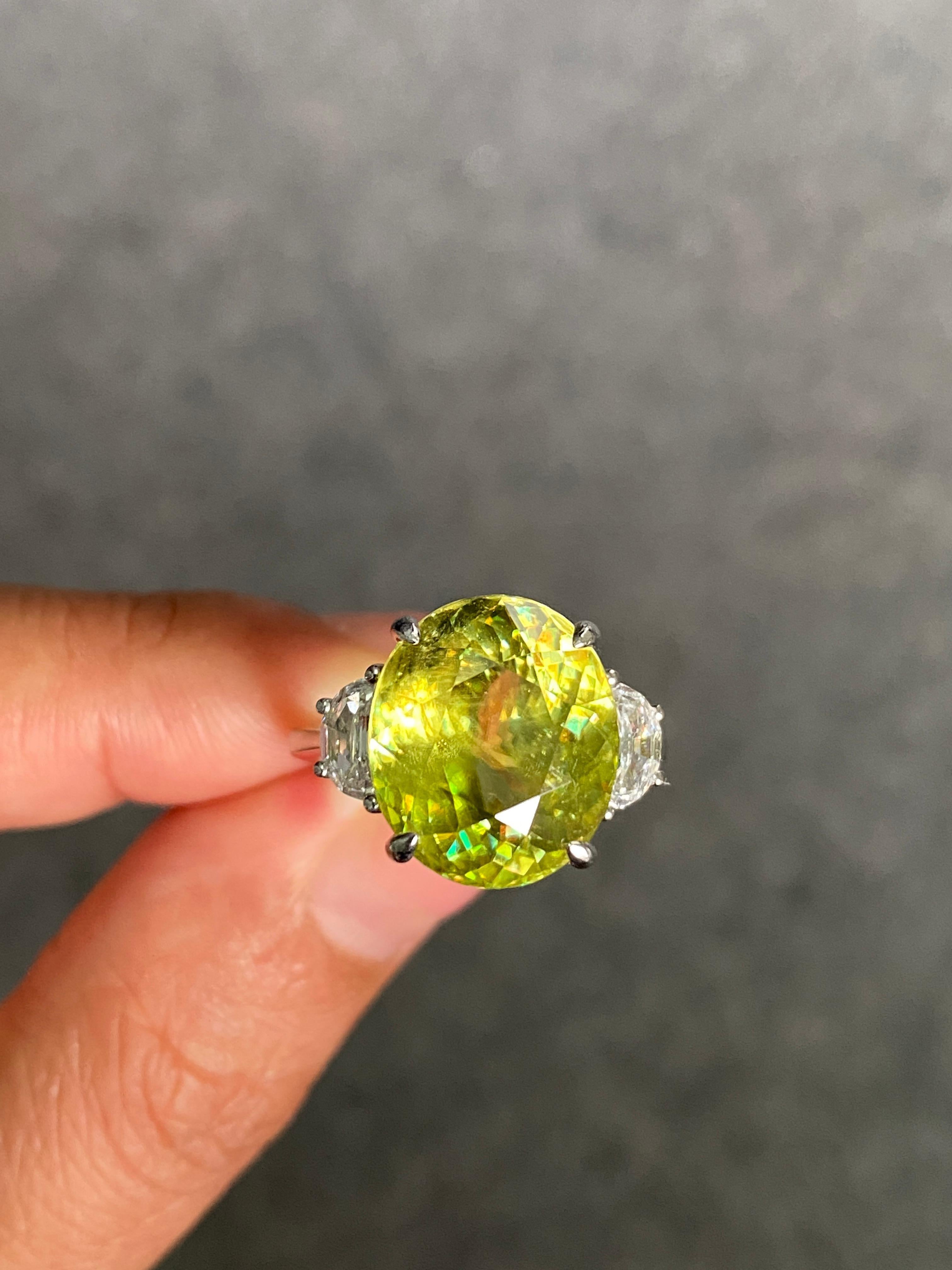 Bague de fiançailles cocktail à trois pierres en sphène et diamant de 9,59 carats certifié Unisexe en vente