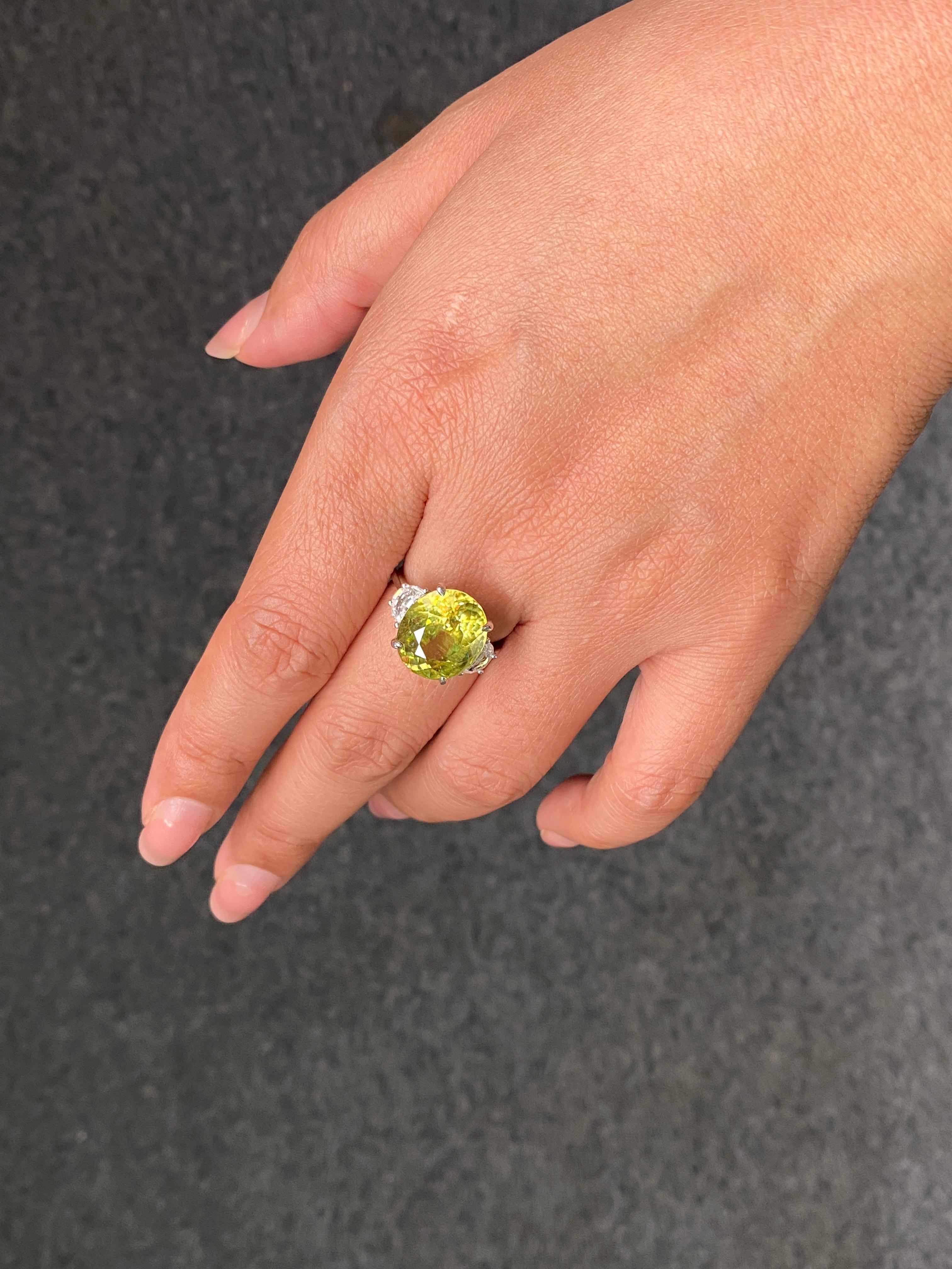 Bague de fiançailles cocktail à trois pierres en sphène et diamant de 9,59 carats certifié en vente 3