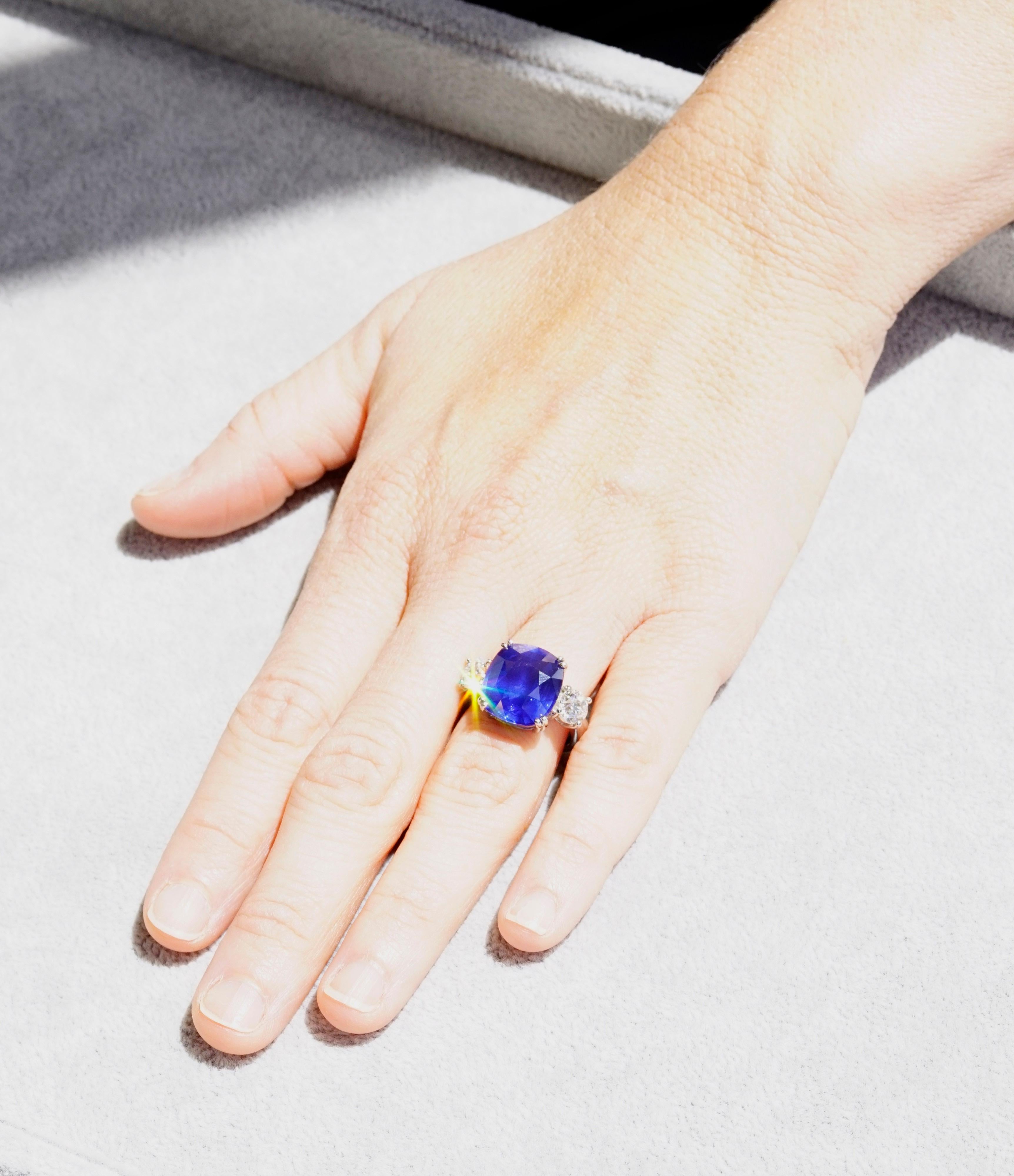 Women's Certified 9.67 Carats Ceylon Sapphire Three Stone Ring