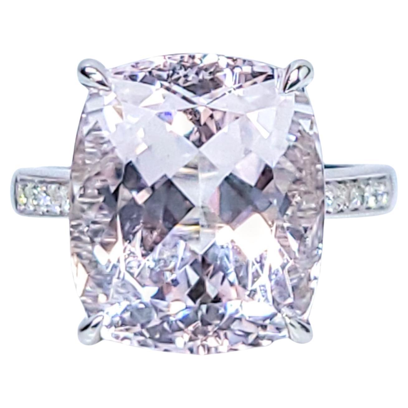 Anillo certificado de Morganita y Diamante de 9,70 quilates en Oro Blanco de 18 quilates