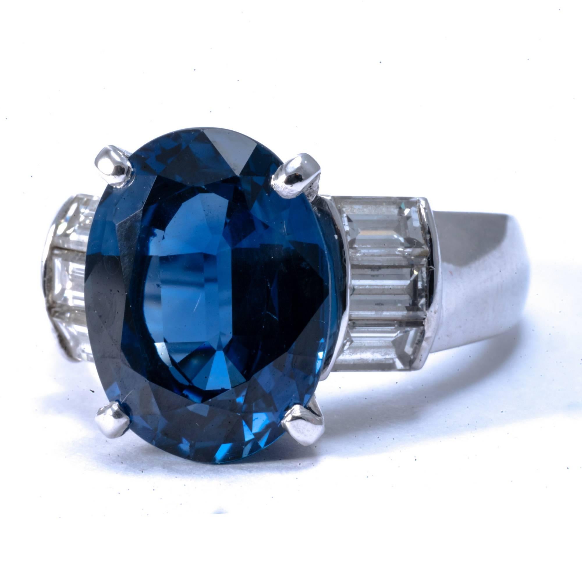 This summer you can dive in the depth of the ocean or you  can either plunge in the deep vivid blue of this unique sapphire. In fact, a natural not heated sapphire is a treasure to admire, especially when it comes to this stunning blue 9.80 carats