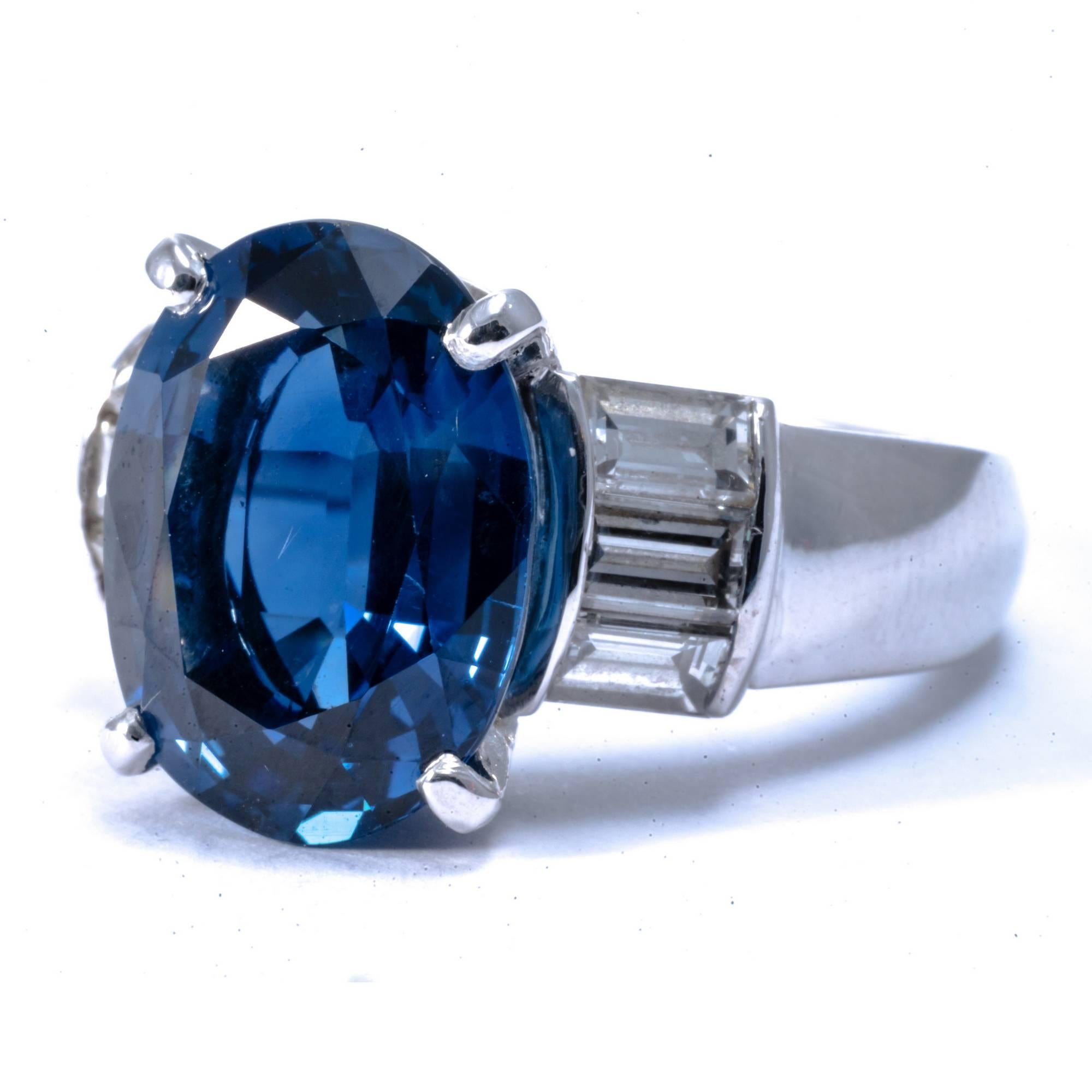 Contemporary Certified Not Treated  9.80 Carat Sapphire Diamond Platinum Statement Ring Band For Sale