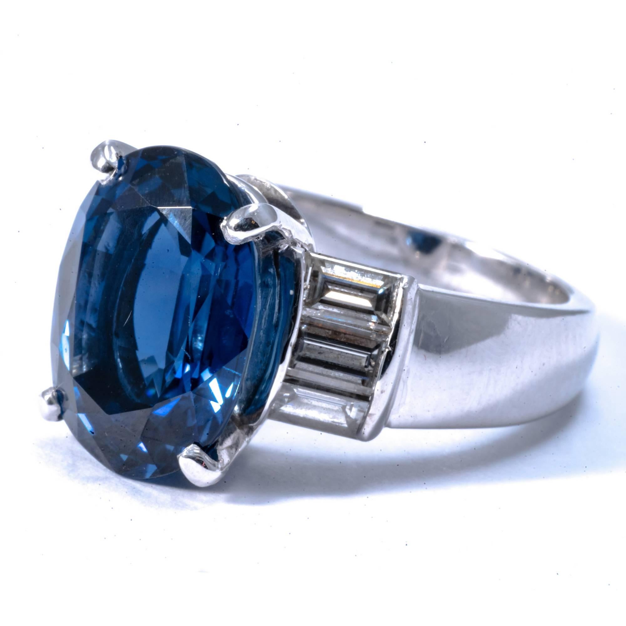 Oval Cut Certified Not Treated  9.80 Carat Sapphire Diamond Platinum Statement Ring Band For Sale