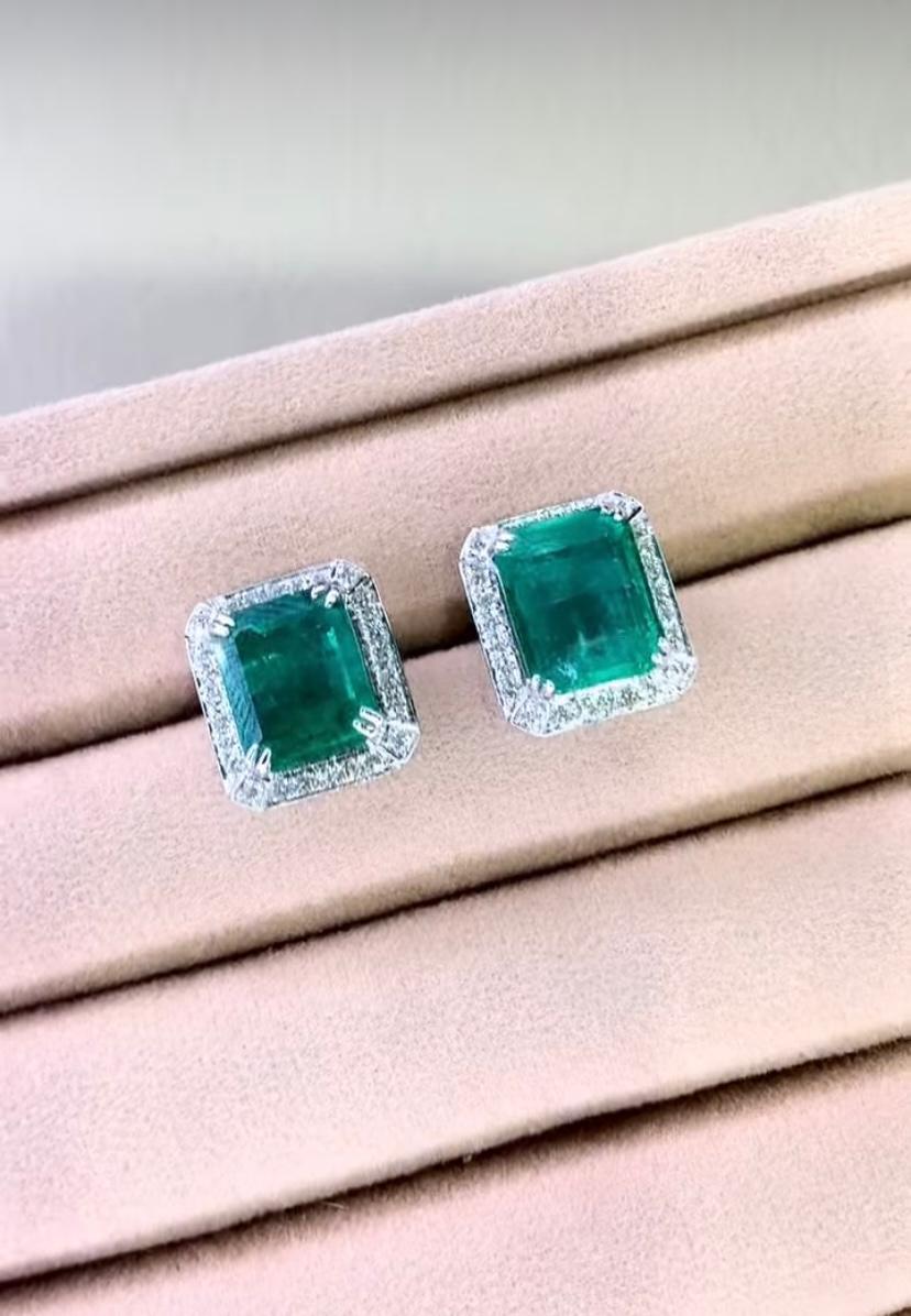 Certified 9.90 Carat s Zambian Emeralds Diamonds 18k Gold Earrings For Sale 1