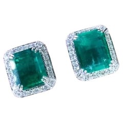 Zertifizierte 9,90 Karat s sambische Smaragde Diamanten 18k Gold Ohrringe