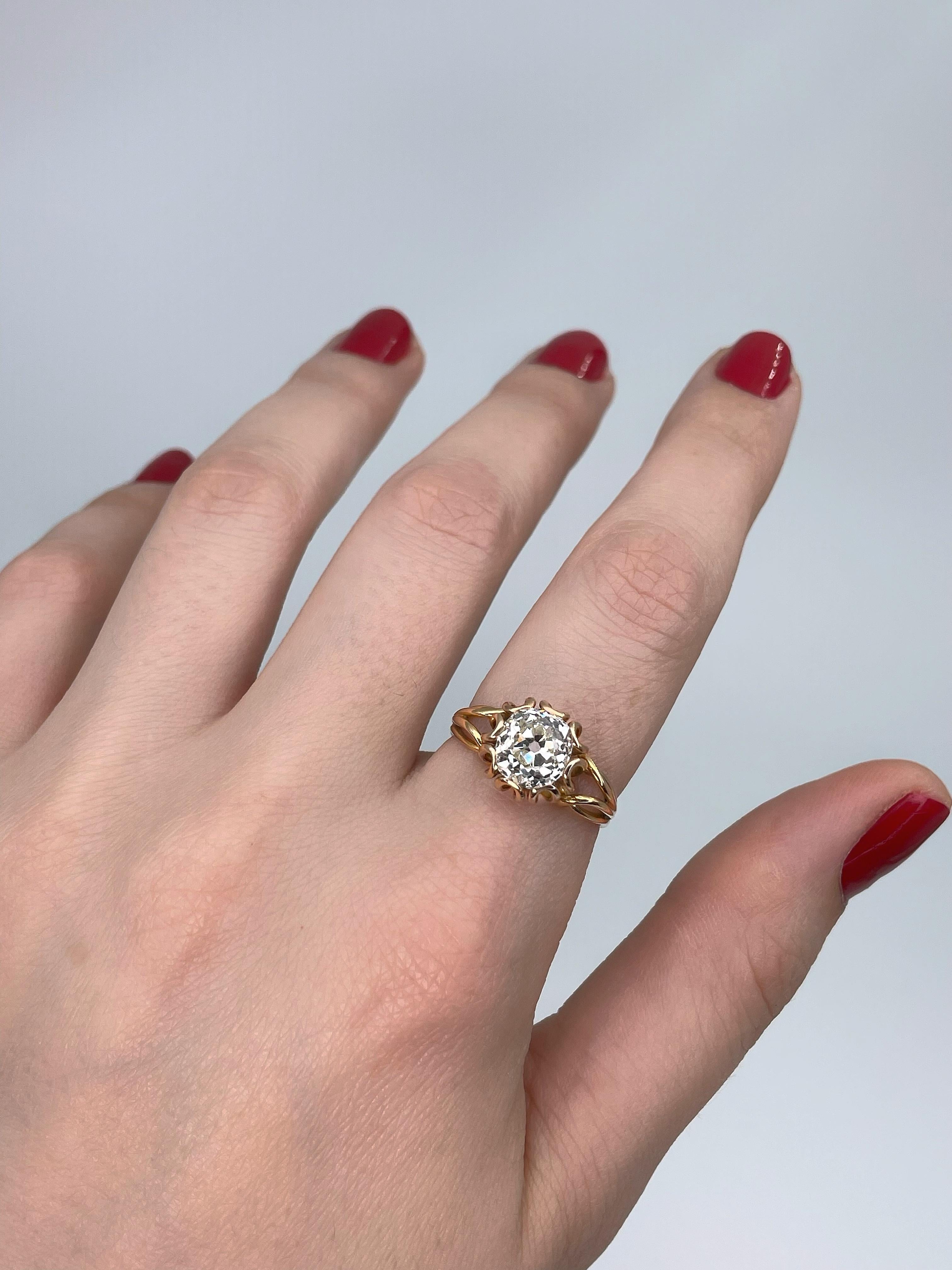 Certified Antique 18 Karat Gold 2.1 Carat Old Mine Cut Diamond Solitaire Ring In Good Condition In Vilnius, LT