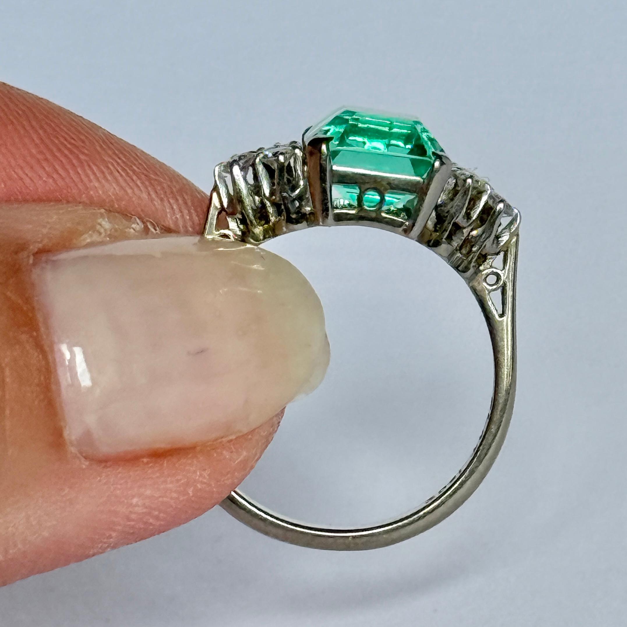 Certified Antique Emerald and Diamond 18 Carat White Gold Solitaire Ring For Sale 5