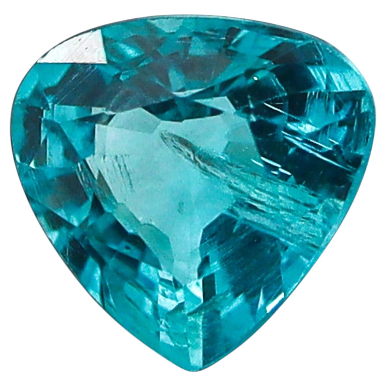 Certificado: Apatita, talla triangular en forma de trillón, azul intenso, 1,45 quilates, 8090819 en venta
