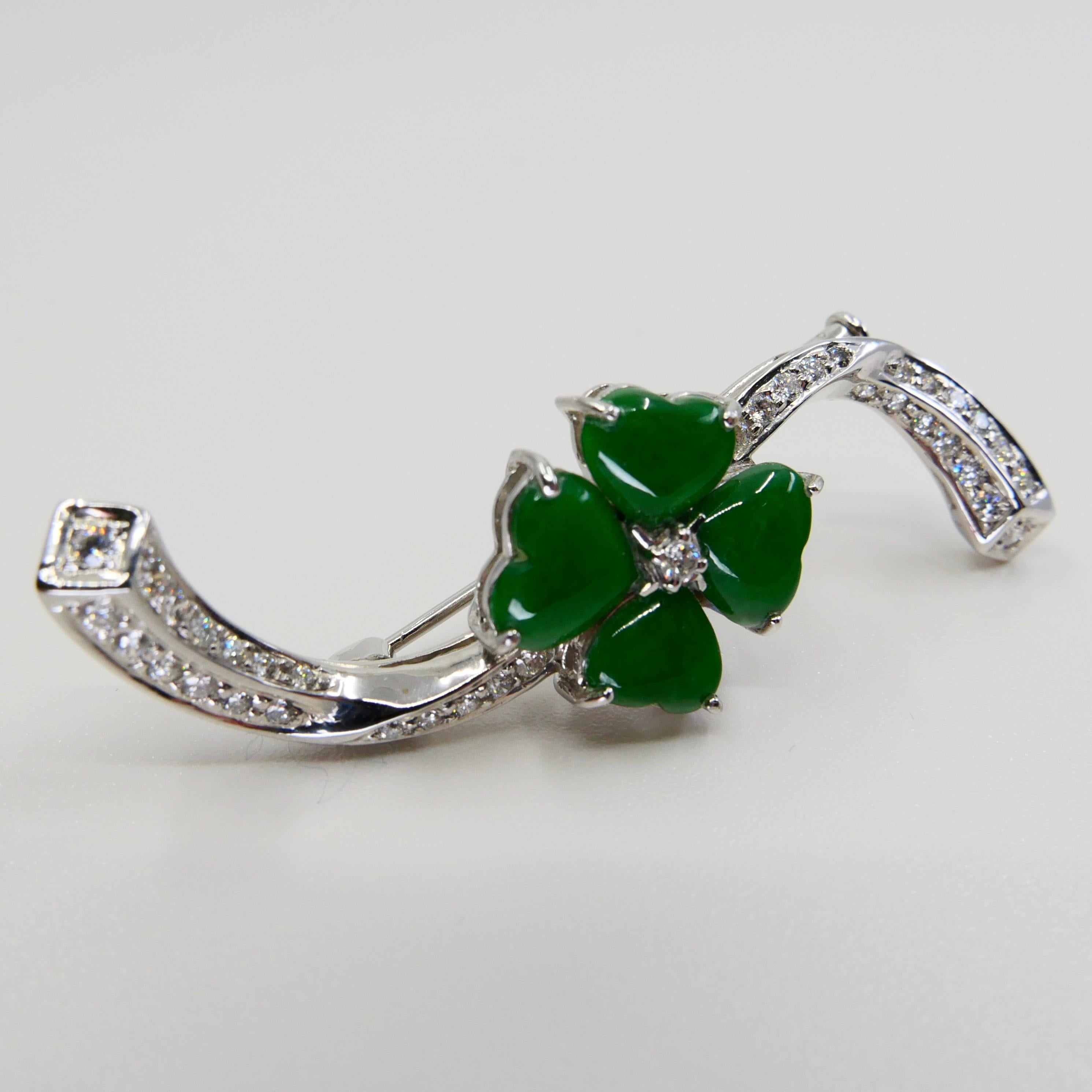 Certified Apple Green Jade & Diamond Lucky 4 Leaf Clover Pendant / Brooch In New Condition For Sale In Hong Kong, HK