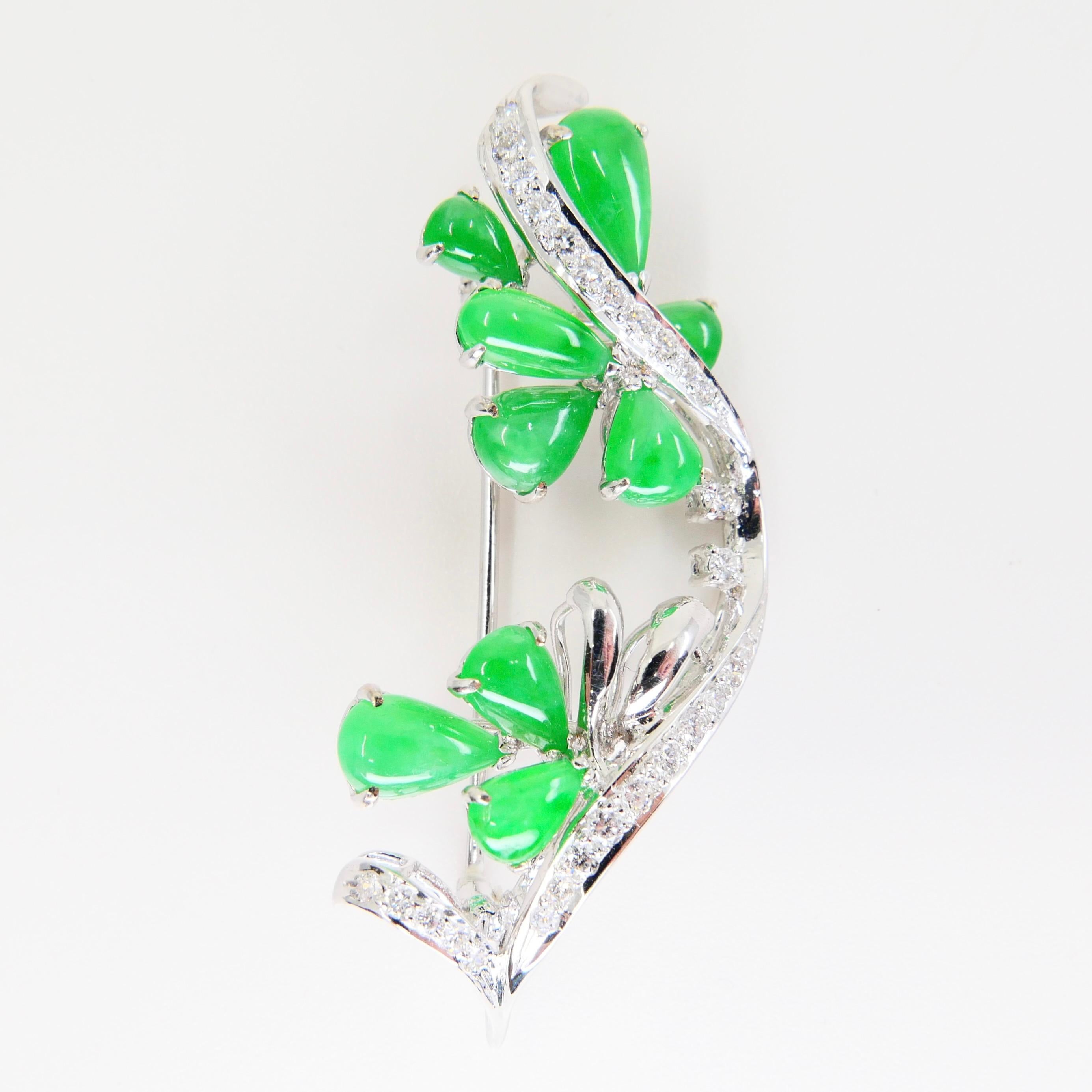 Women's Certified Apple Green Jade & Diamond Pendant / Brooch, Good Translucency For Sale