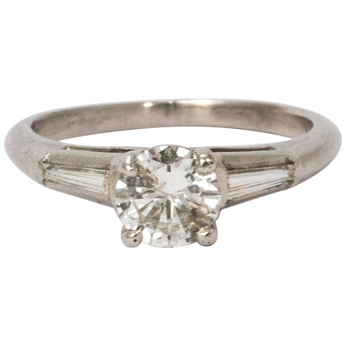 Bague Art déco certifiée en or blanc 18 carats et diamants