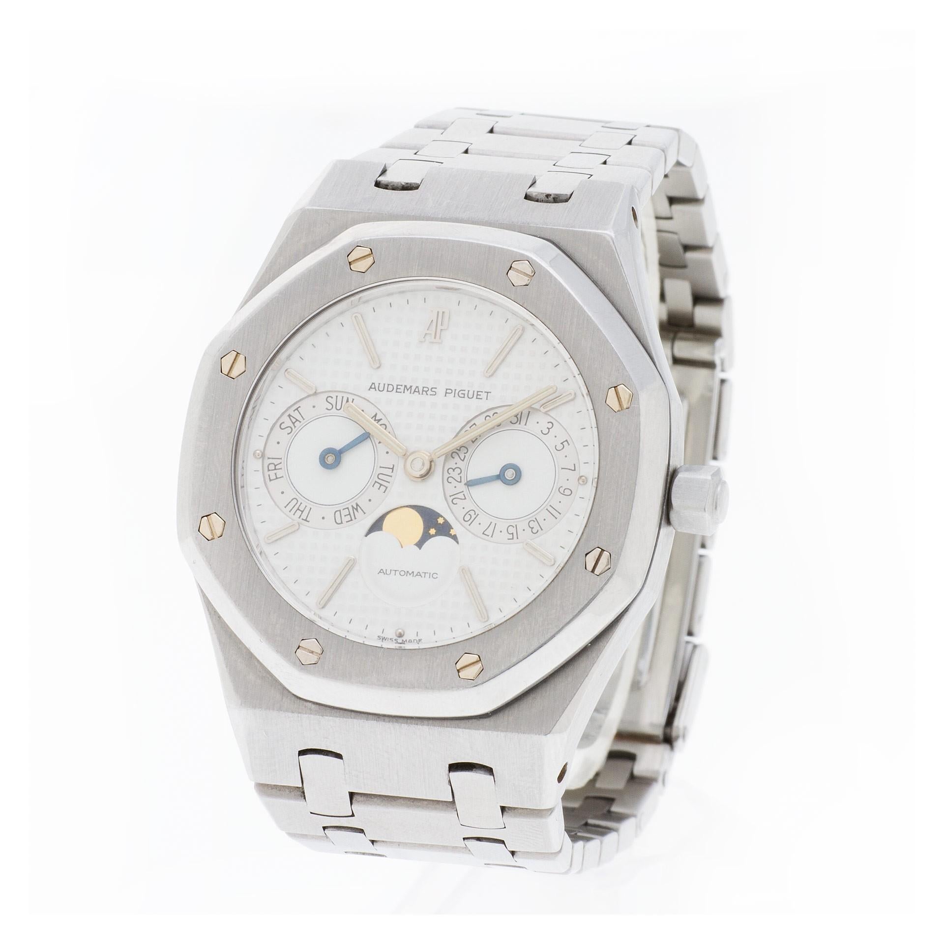 Certified Authentic Audemars Piguet Royal Oak 11580, 41 Black Dial In Good Condition In Miami, FL