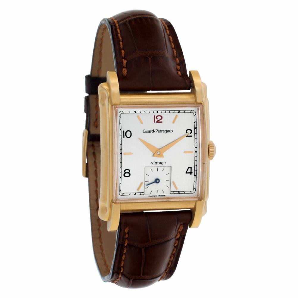 Certified Authentic Girard Perragaux Vintage 4740, Gold Dial In Excellent Condition For Sale In Miami, FL