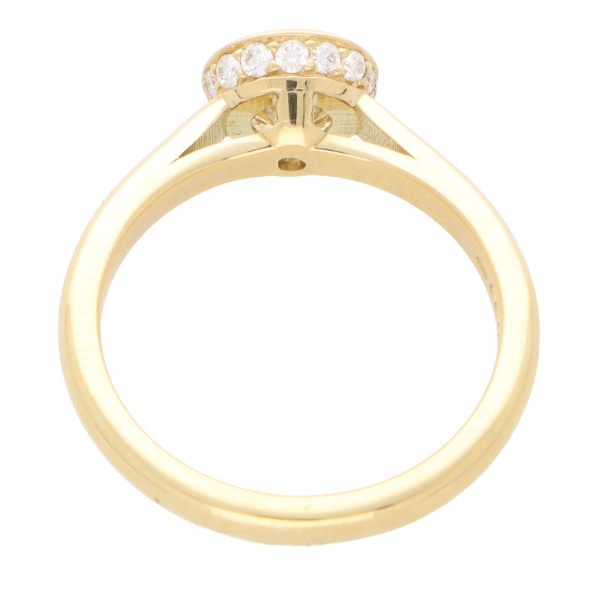 Round Cut Certified Bezel Set Single Solitaire Diamond Engagement Ring in 18k Yellow Gold For Sale