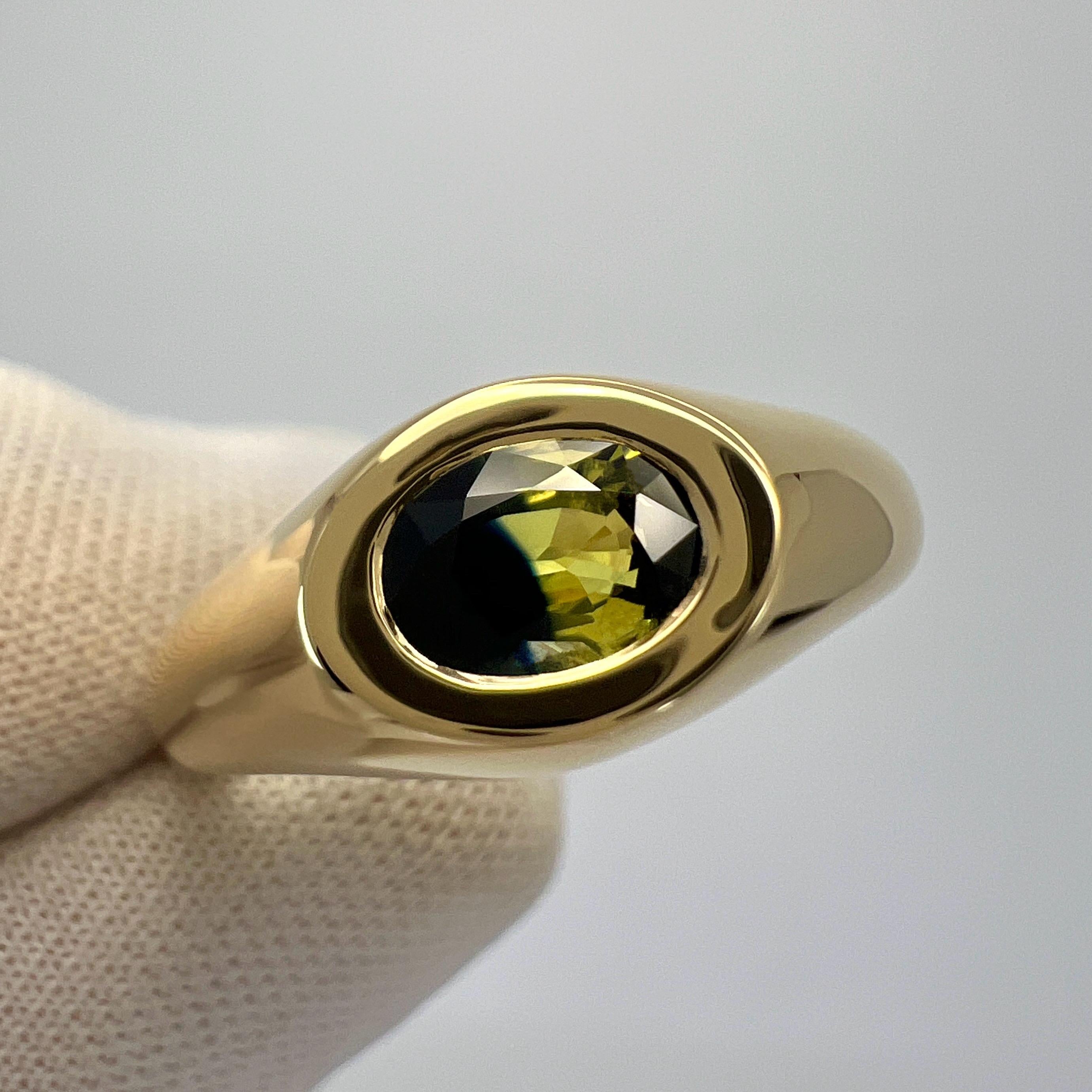 Certified Bi Colour Blue Yellow Sapphire Oval Cut 18k Yellow Gold Signet Ring For Sale 6