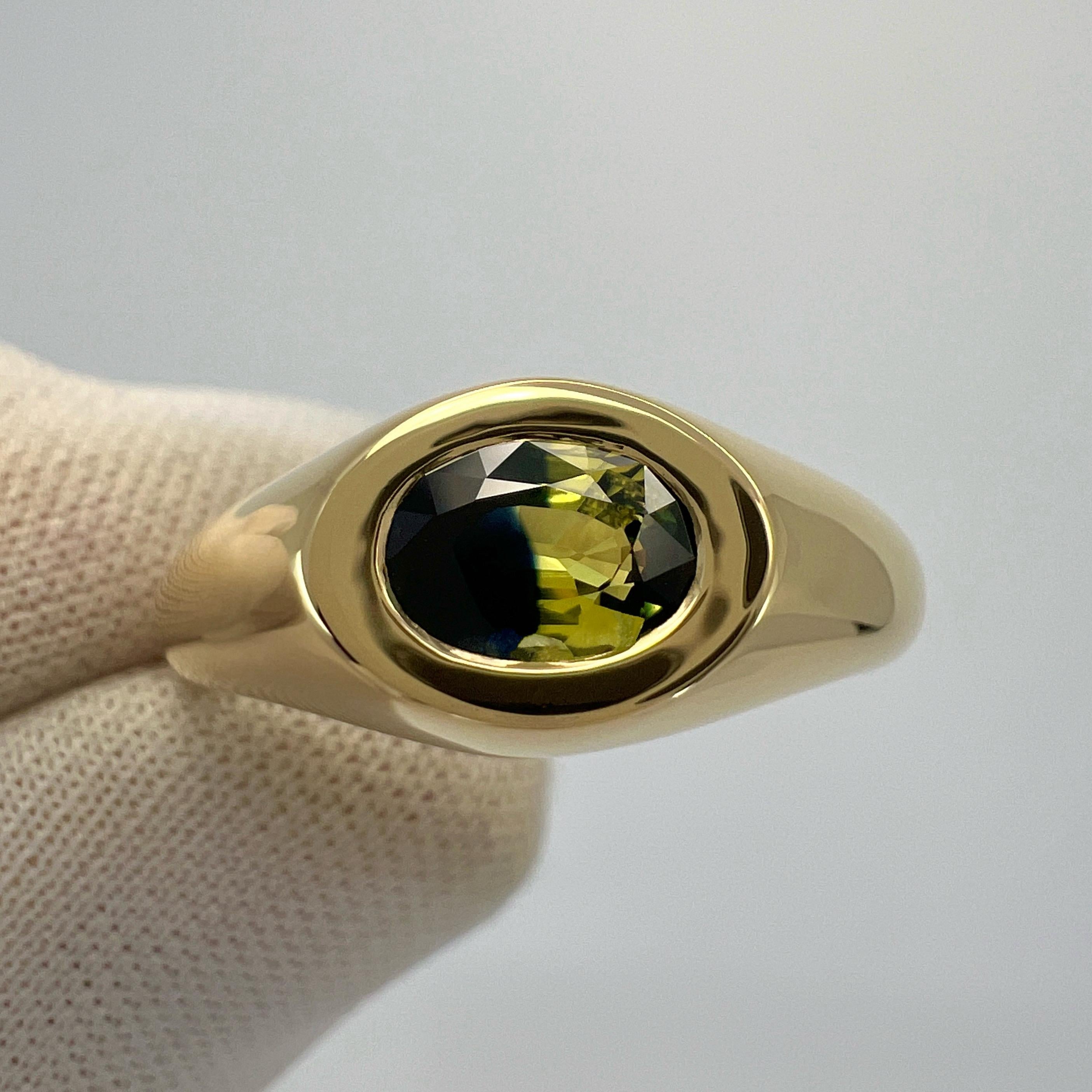 Women's or Men's Certified Bi Colour Blue Yellow Sapphire Oval Cut 18k Yellow Gold Signet Ring For Sale