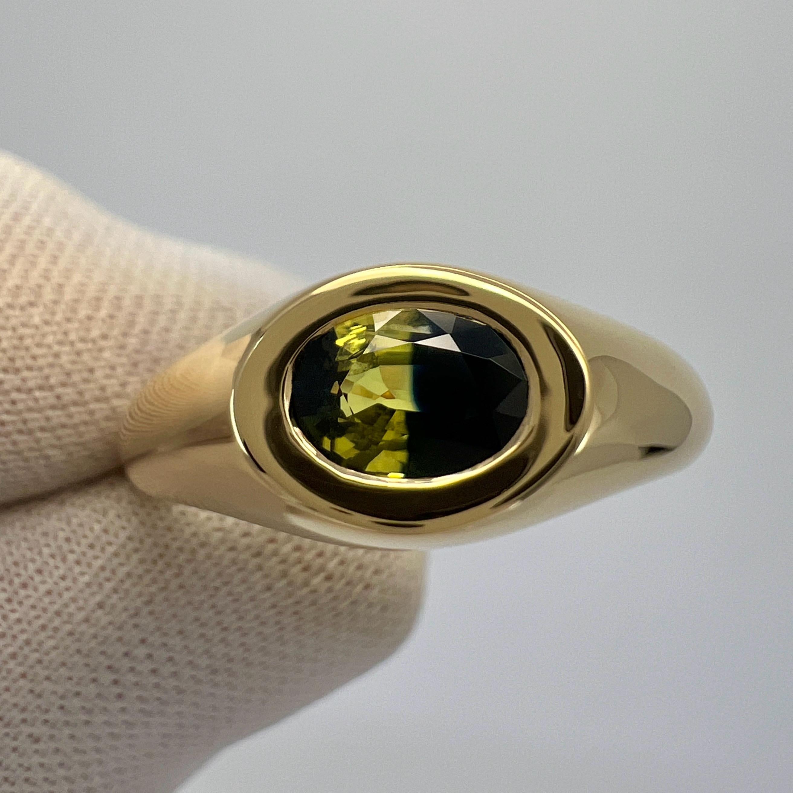 Certified Bi Colour Blue Yellow Sapphire Oval Cut 18k Yellow Gold Signet Ring For Sale 2