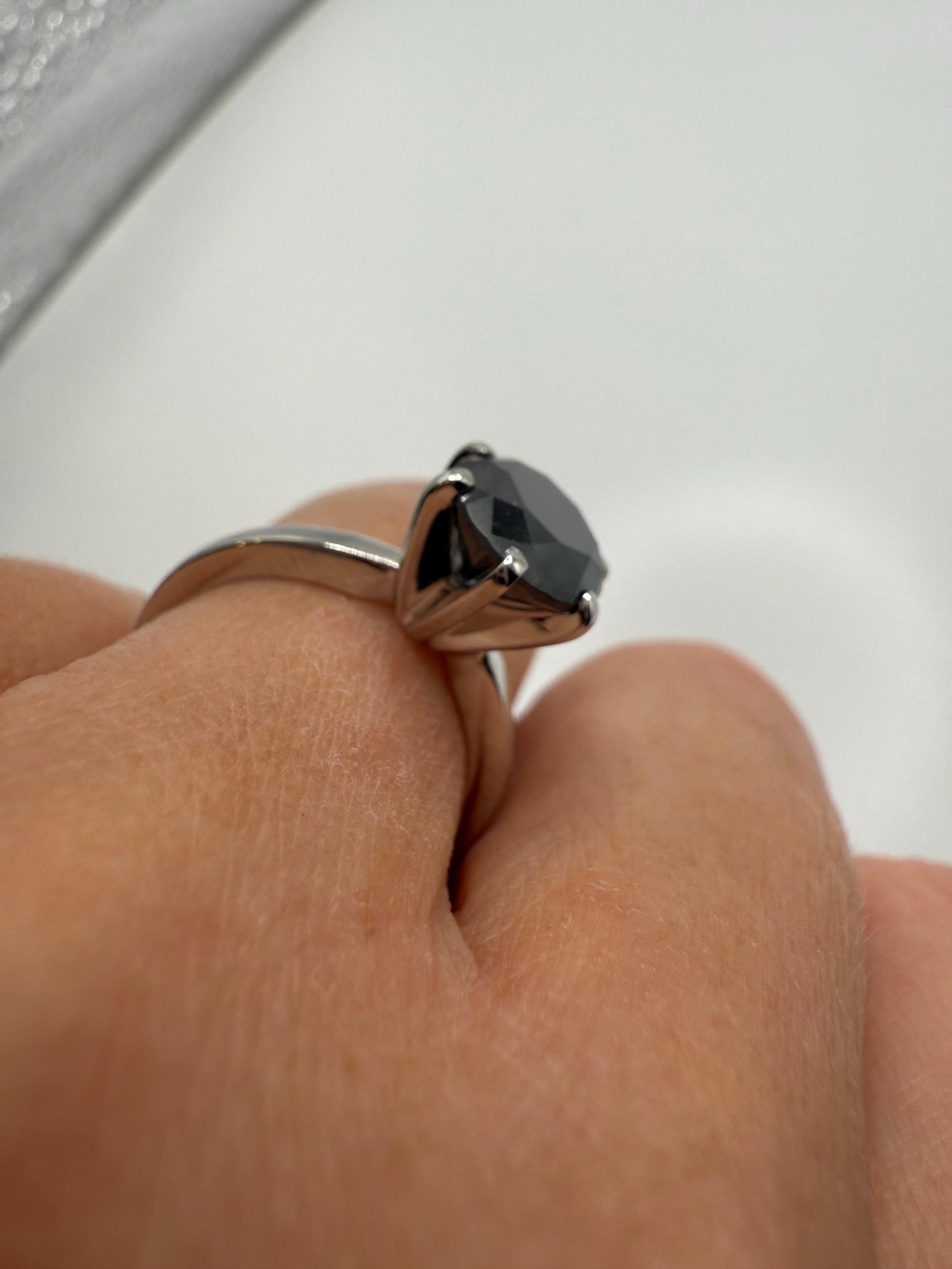 Taglio brillante Anello di fidanzamento con diamante nero certificato, oro 14KT in vendita