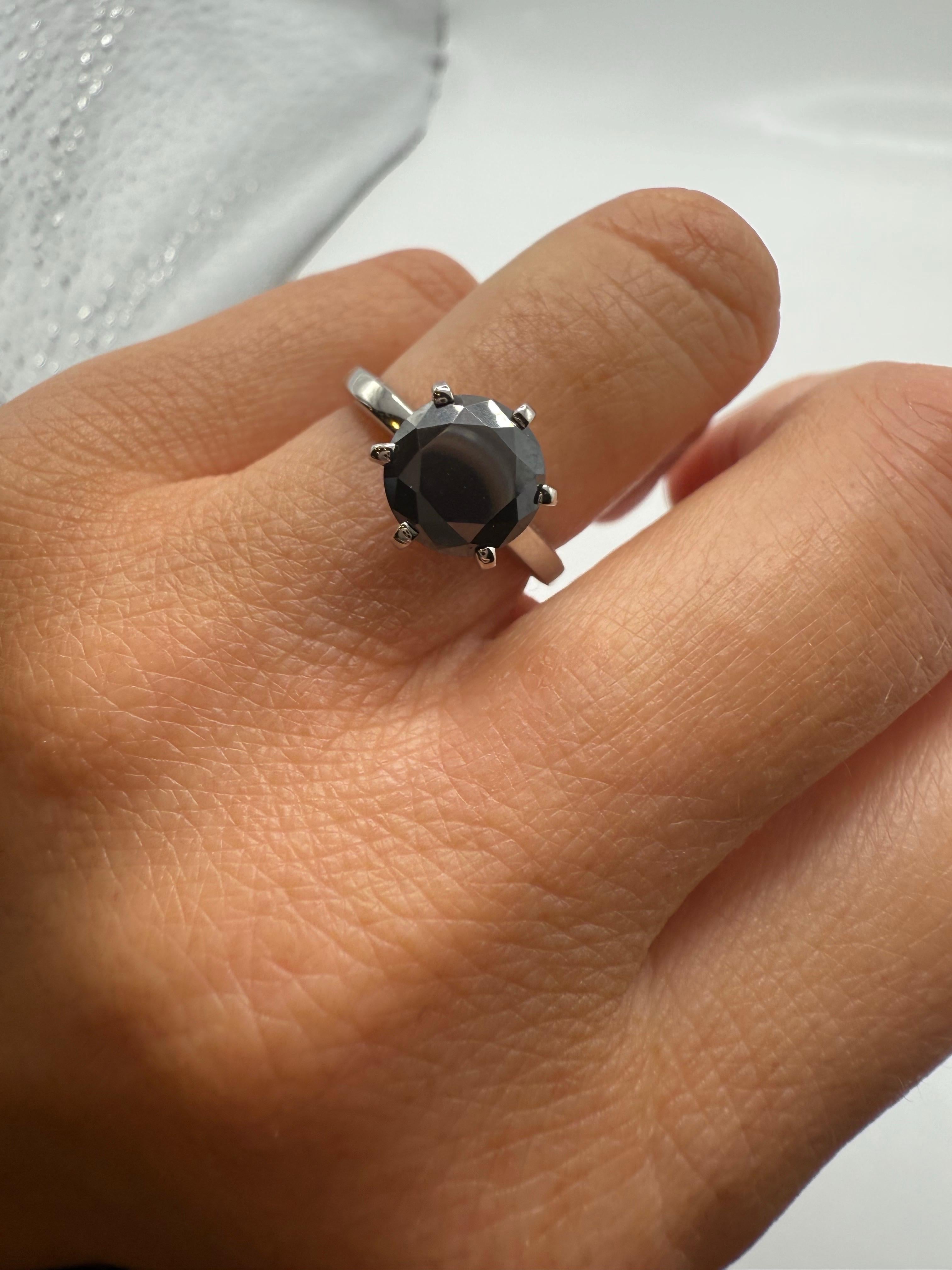 Anello di fidanzamento con diamante nero certificato, oro 14KT In condizioni Nuovo in vendita a Boca Raton, FL