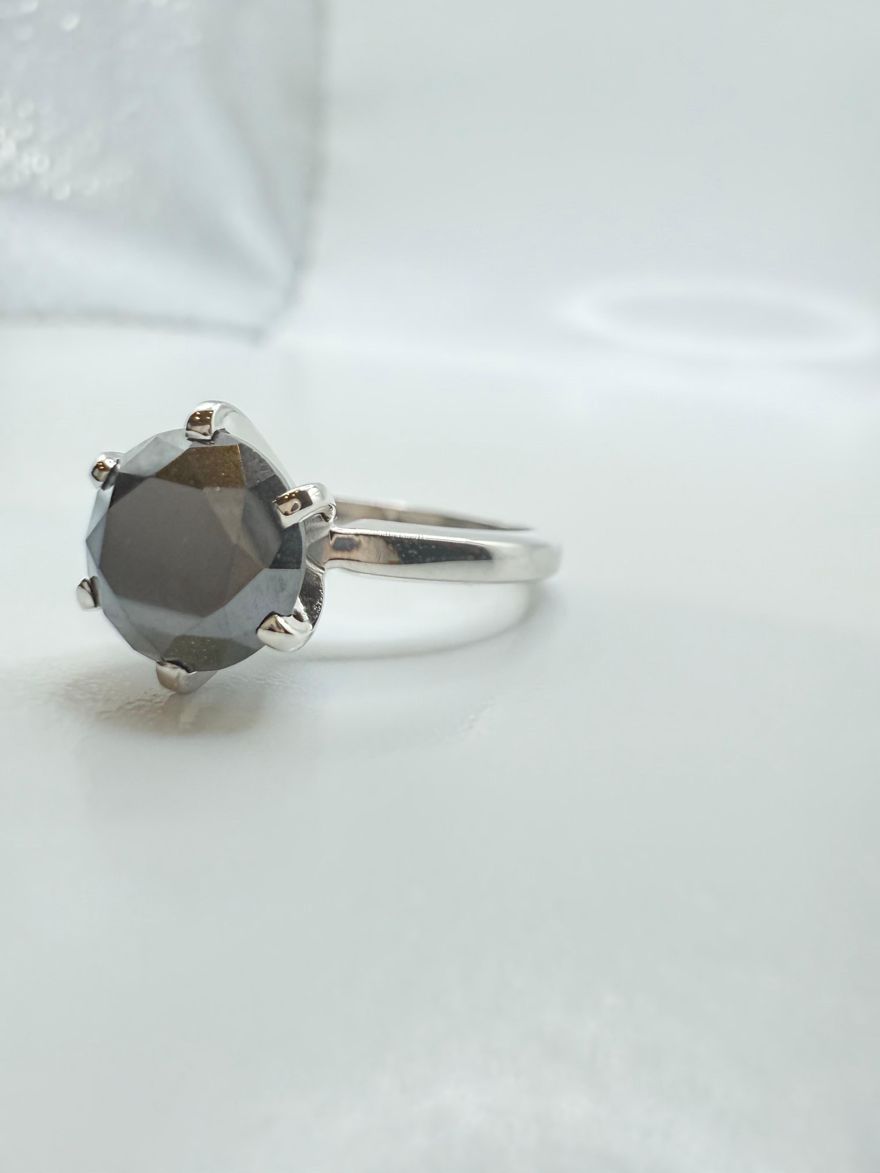 Anello di fidanzamento con diamante nero certificato, oro 14KT in vendita 2